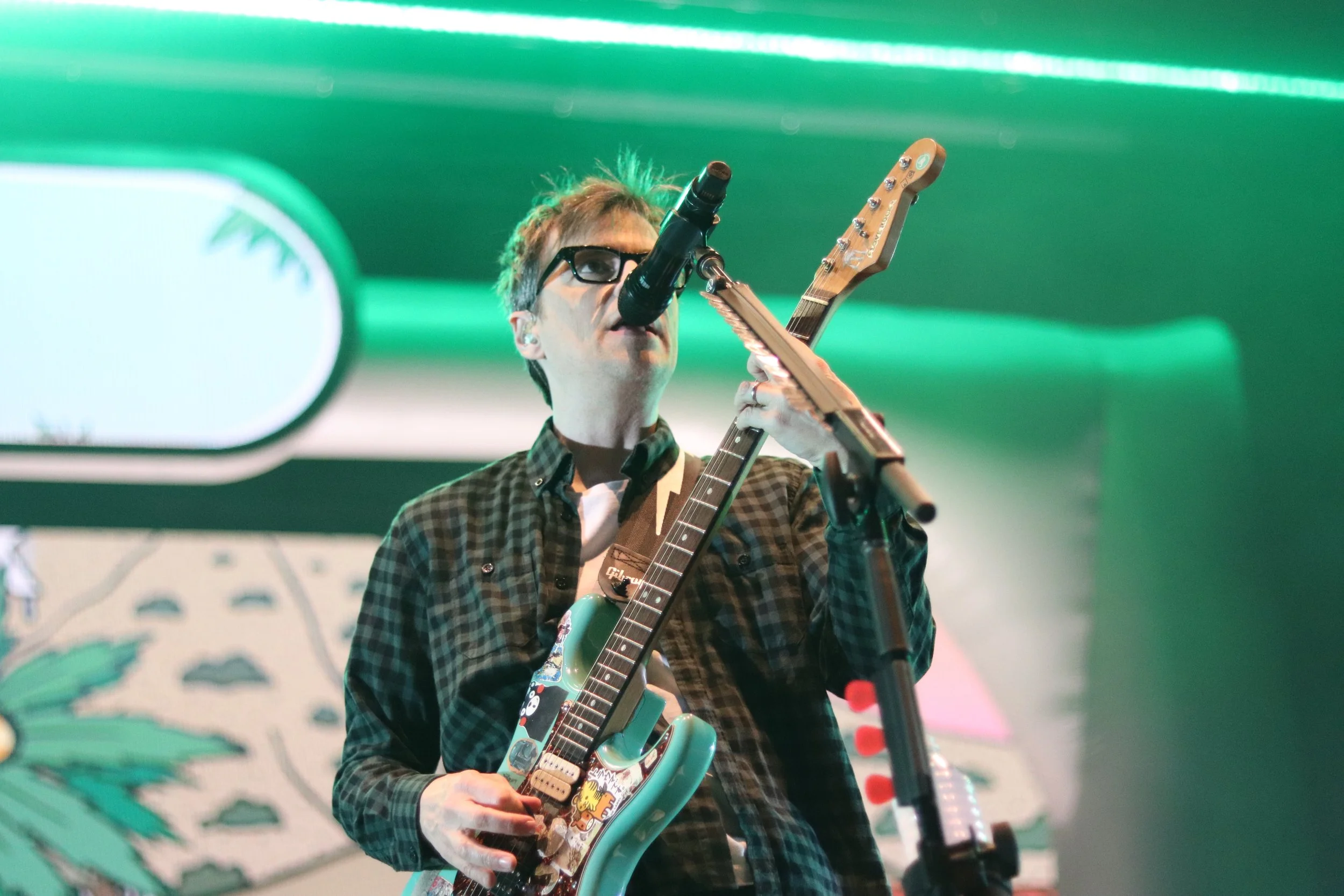 Photo Galleries: Weezer