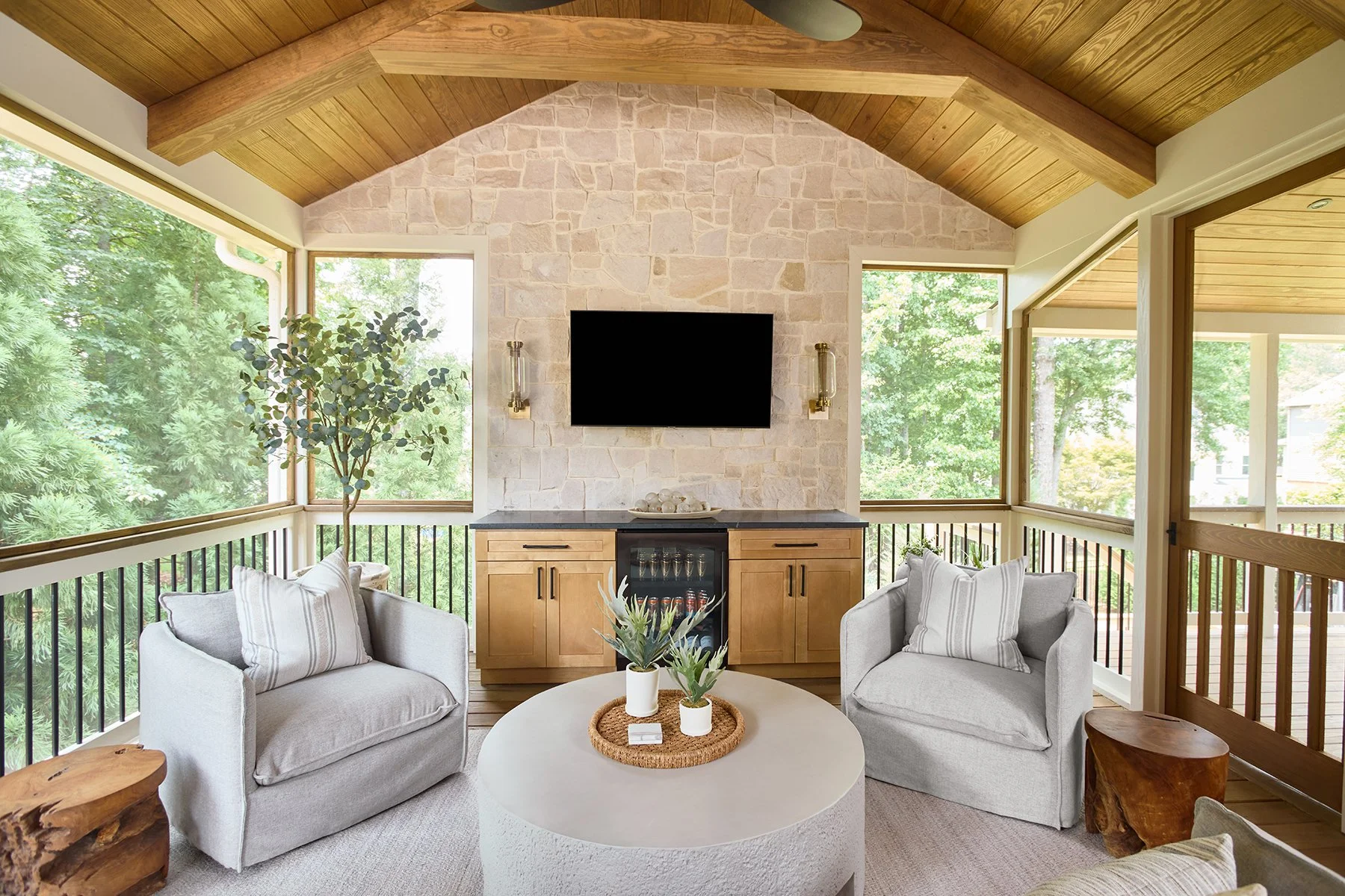 0004_Sears_MeadowBrookPorch_1F6A3111_R_PS_4x6.jpg