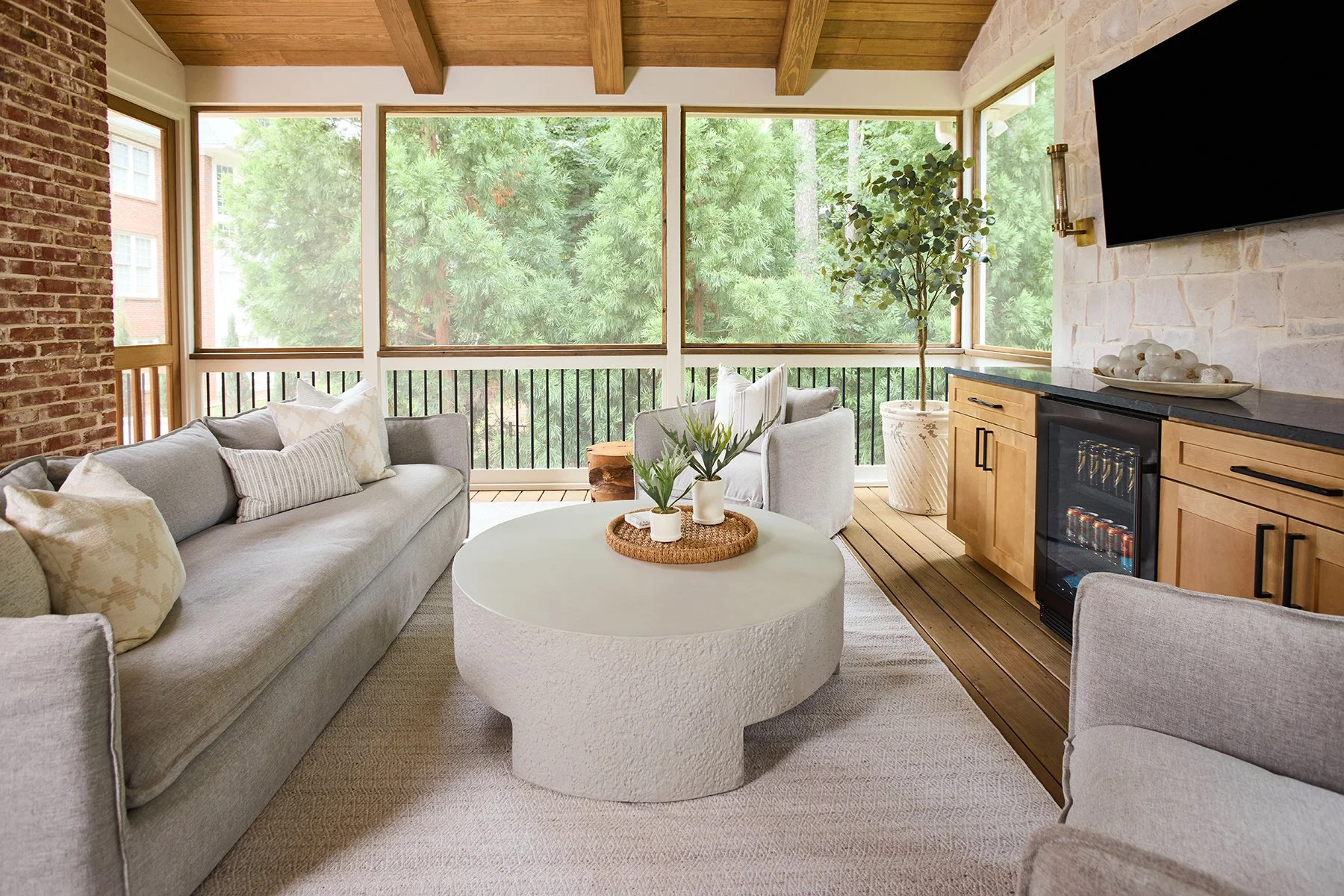 0007_Sears_MeadowBrookPorch_1F6A3136_R_PS_4x6.jpg