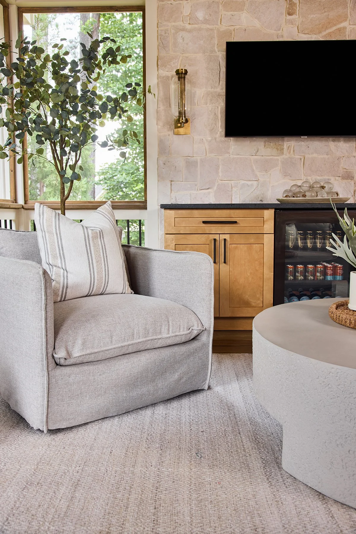 0008_Sears_MeadowBrookPorch_1F6A3147_R_PS_4x6.jpg