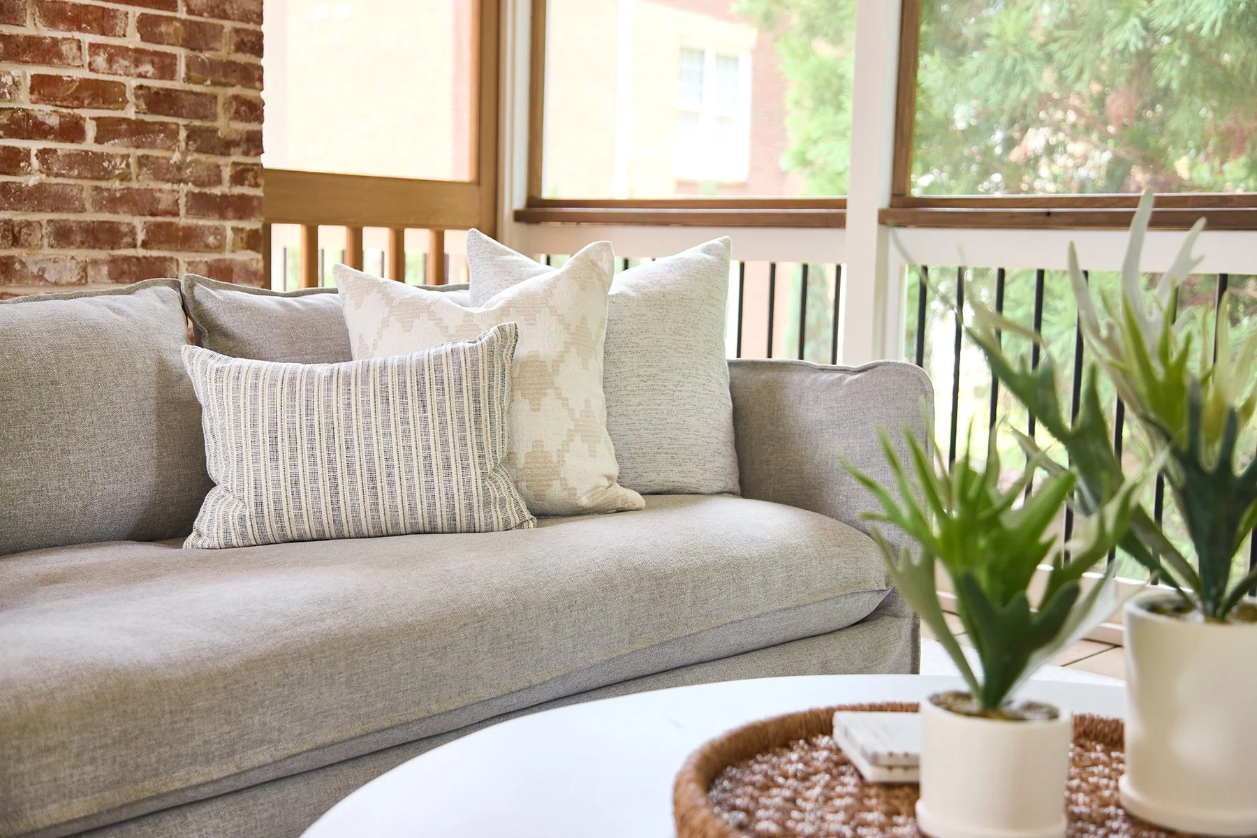 0013_Sears_MeadowBrookPorch_1F6A3182_PS_4x6.jpg