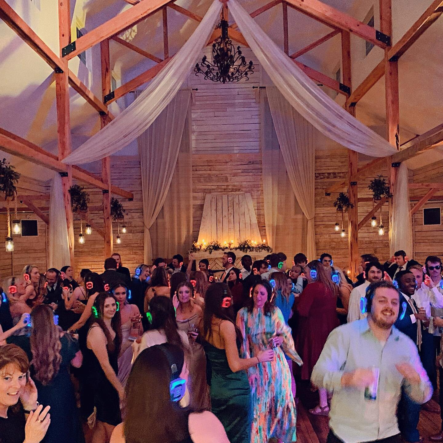 We&rsquo;ve never seen a wedding party have so much fun! Here&rsquo;s to more silent discos at weddings in 2022. Who would want to experience a silent disco at a wedding? 🕺🏻🎉🎧