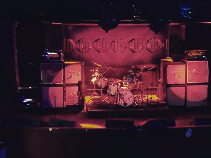 RED TIGER STAGE_01.jpg