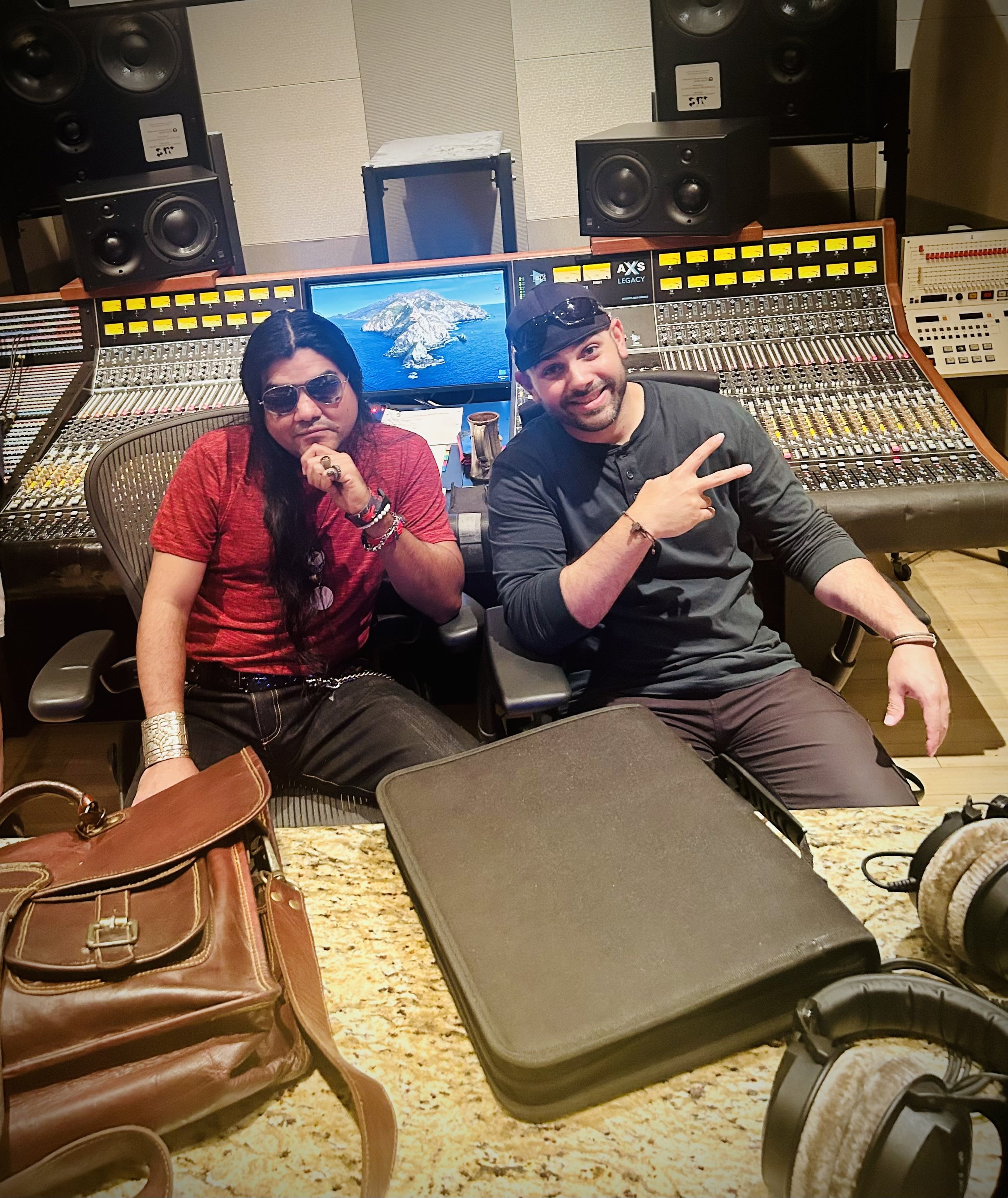 RTB AT THE WIRE ROAD STUDIO 3.jpg