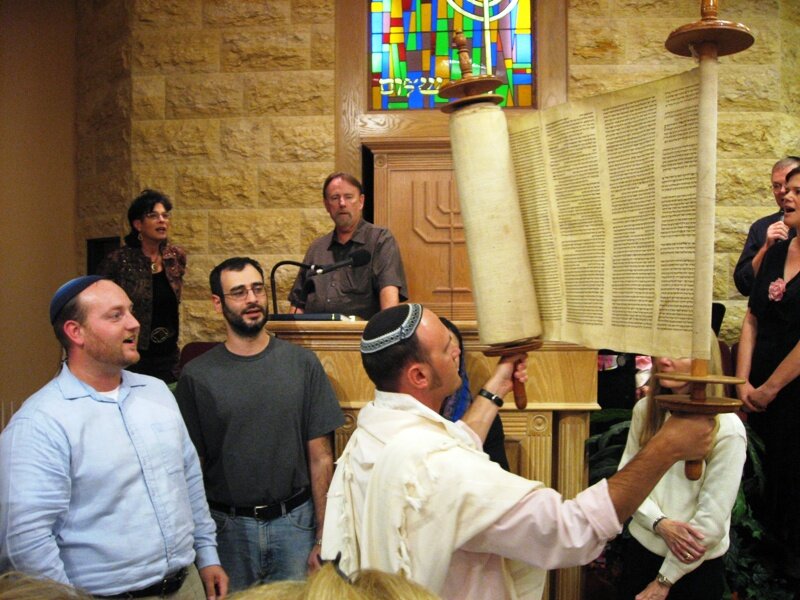 Torah2.JPG