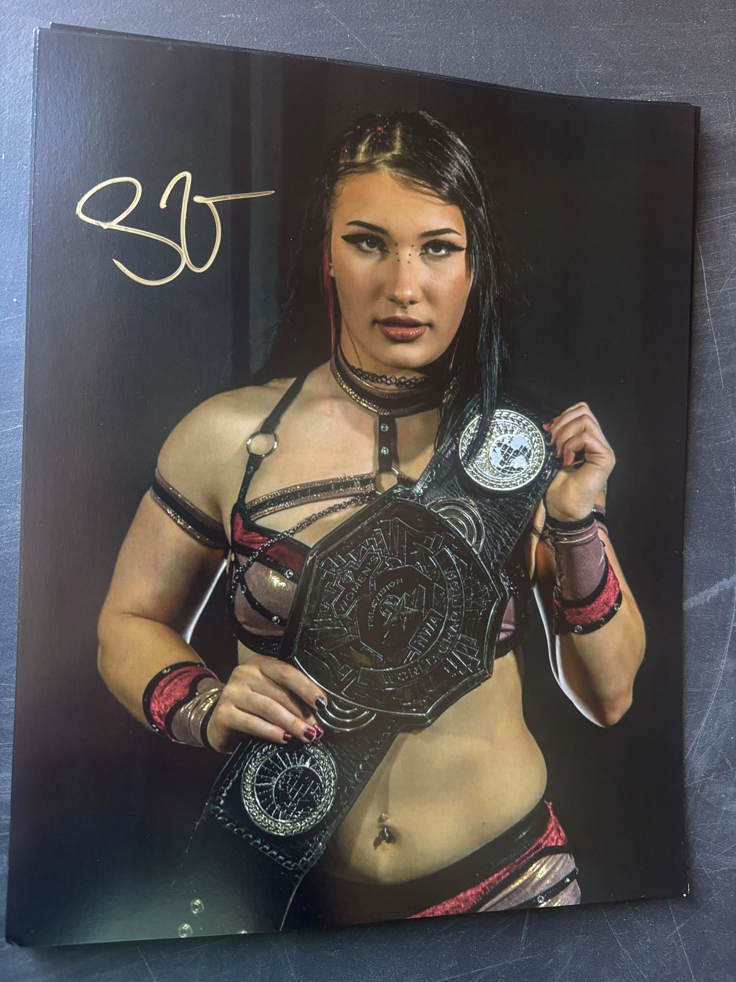 Sirena Veil Autographed 8X10