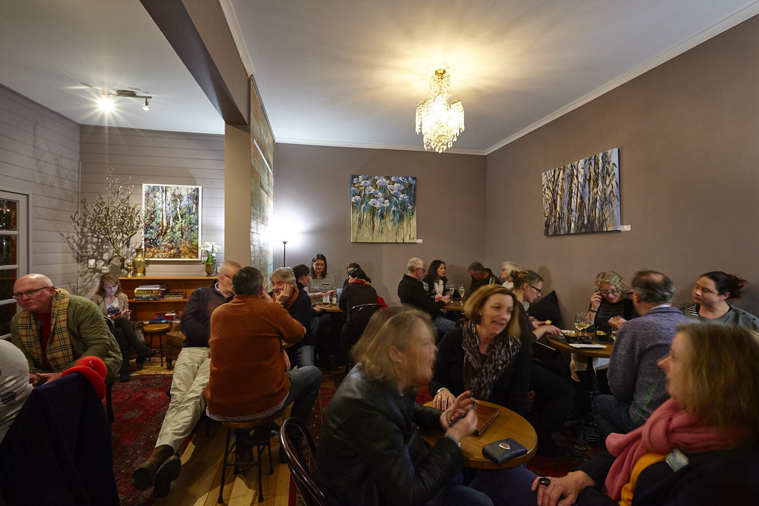 The Cravat Club closes