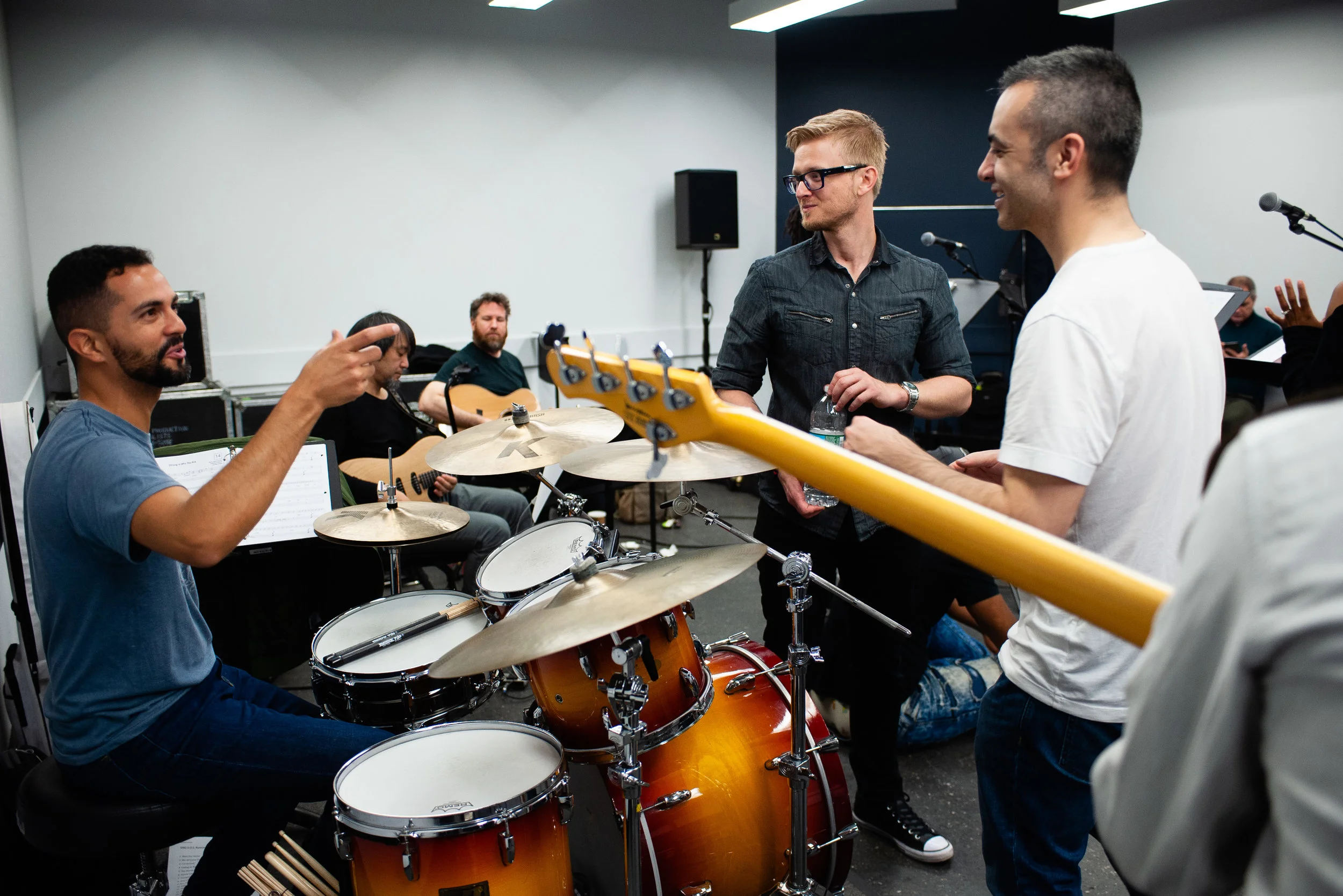  left to right: Felipe Fraga (Drums), Kay-Ta Matsuno (Electric Guitar), Eric Stockton (Acoustic Guitar), Anthony Fedorov, Rick Hip-Flores, John Murchison (bass) 