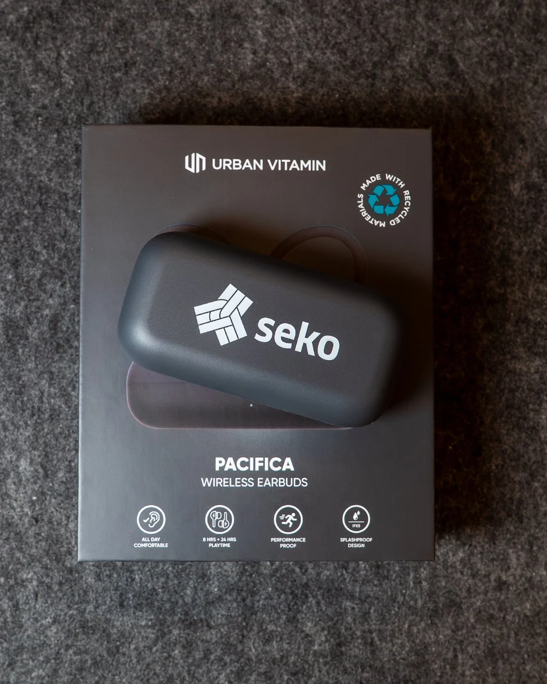 Vi kan ta fram det mesta! Som exempelvis tr&aring;dl&ouml;sa h&ouml;rlurar till en lokal Seko-klubb 🎧🎶

#tmreklam #newwaveprofile #presentreklam #profilreklam #profilmaterial #seko #h&ouml;rlurar