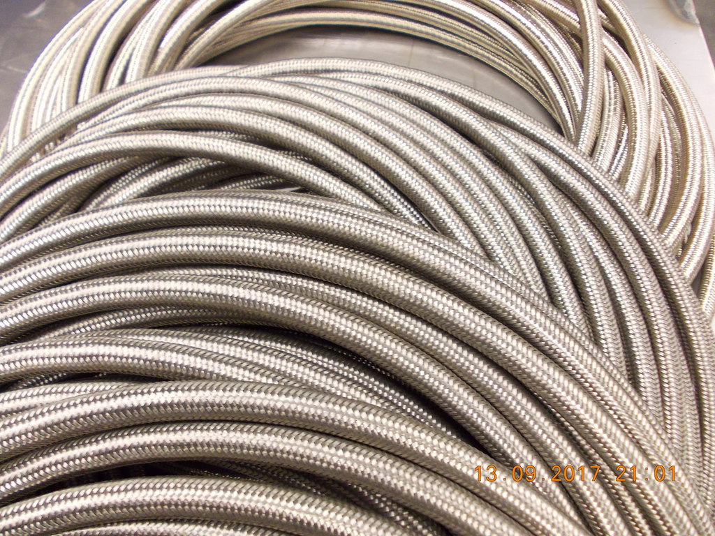 Metallschläuche (Copy)