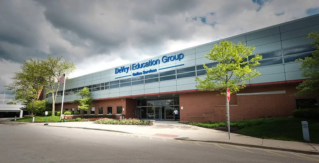  DeVry University 