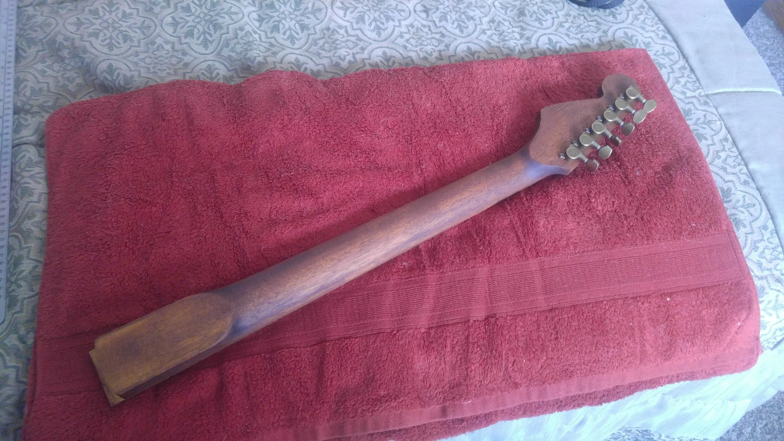 Staining complete, backside of neck.