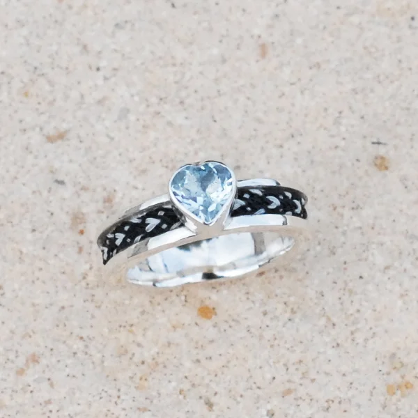 horsehair ring topaz heart