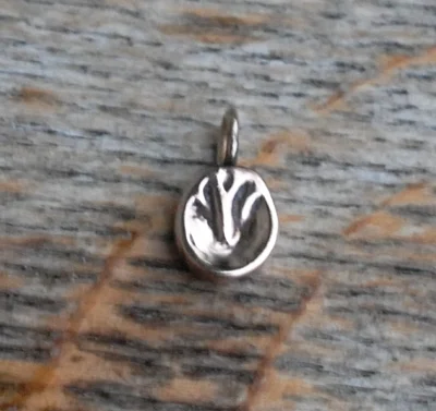 horse hoof pendant gold