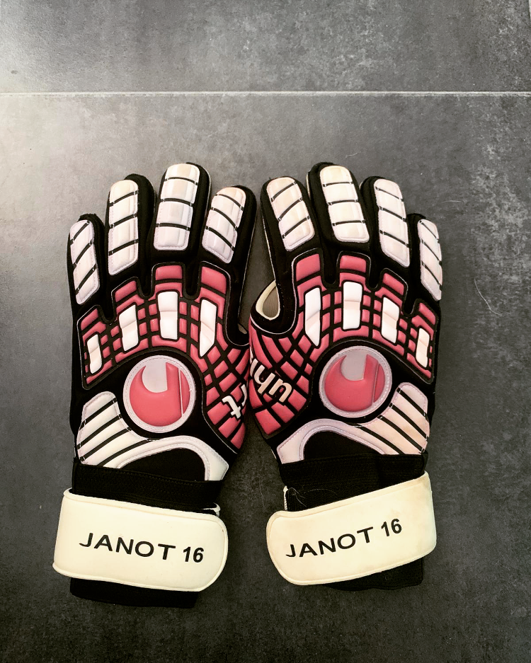 J. Janot gants 1 R.PNG