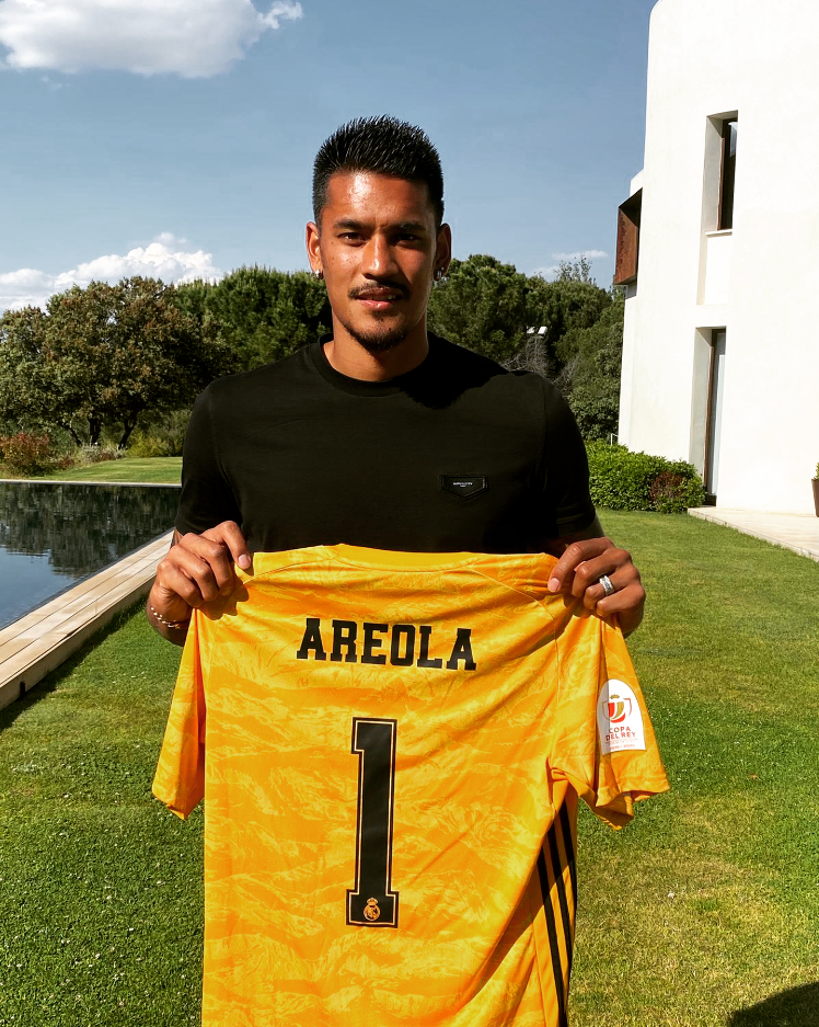 A. Areola mailot.PNG