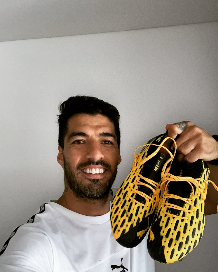 L. Suarez chaussures.PNG