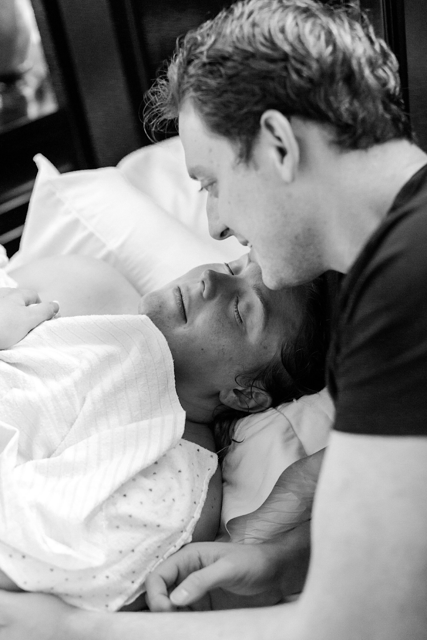 Unmedicated Birth Center First Time Mom Birth Story Photos Megan Kelsey-338.jpg