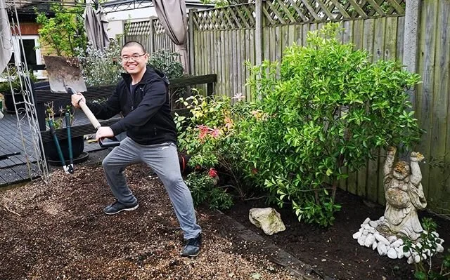 Making a new flowerbed in the garden. Hard work!
#nature #planting #plants #garden #home #cockerspanielsofinstagram 
#cockerspanielworld