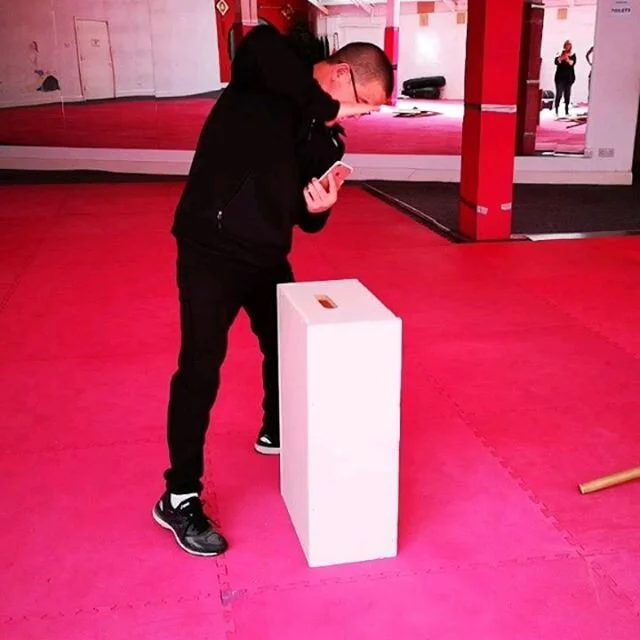 Clearing up some things today at the centre. Saves using a screwdriver 😂
#breakstuff #kungfufighting #feelgood