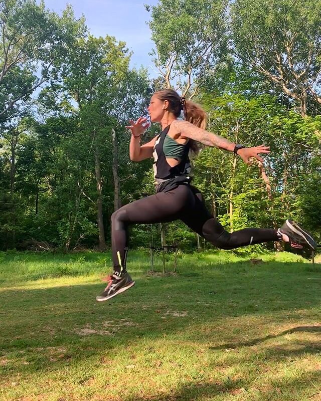 Morning run at 8 am combined with the fact we&rsquo;re living next to the forest now is soooo nice 😄🌿
#run #running #runningmotivation #runninggirl #runner #sport #fit #fitness #fitnessmotivation #fitnessgirl #fitmom #powermom #motivation #dedicati