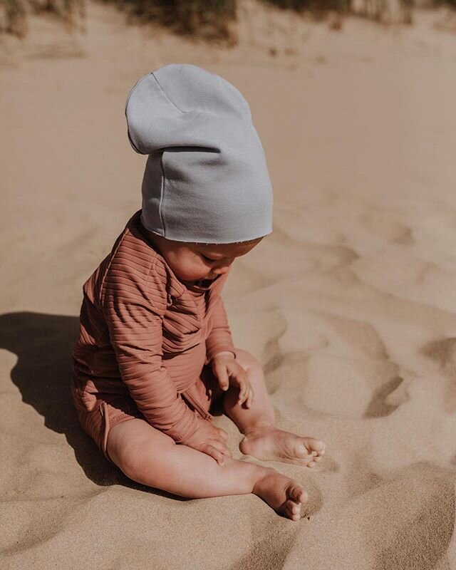 Little Lando for @little.hedonist 
Sunny day&rsquo;s are coming, go to the beach and wear this cute and protective swimming suit!! ❤️
#littlehedonist #swim #swimsuit #beach #beachwear #beachlook #baby #boy #son #beachlife #fashion #babyfashion #kids 