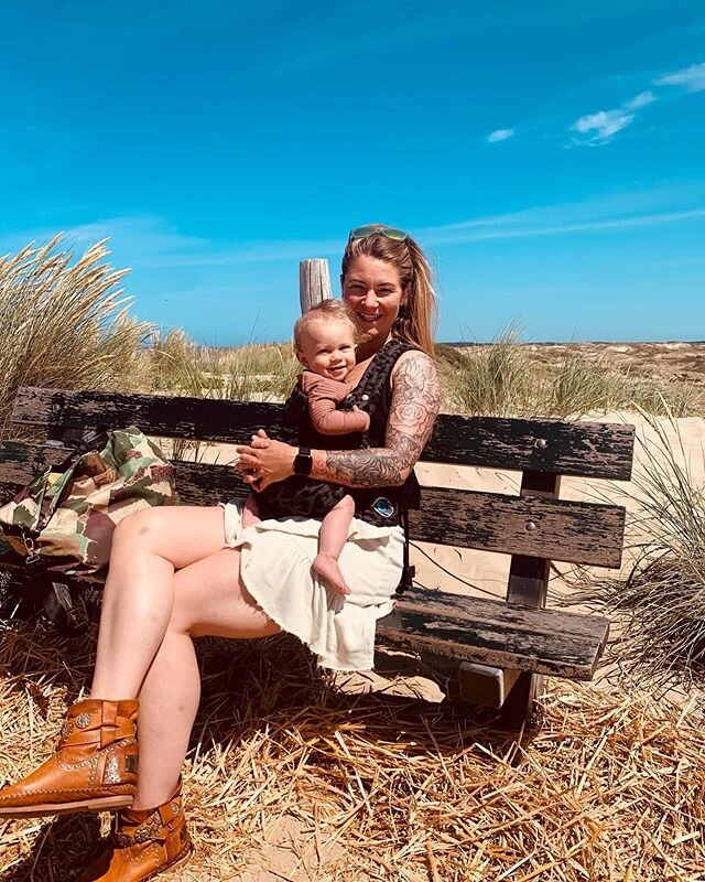 It&rsquo;s a good day today! ☀️ #beach #sun #beachday #beachlife #baby #babyboy #boy #son #egmondaanzee #nature #dunes #mom #momlife #love #personaltrainer #momof3 #fitmom #fitlife #healthy #healthylifestyle #sleeve #tattoo #girlswithtattoos 
@little