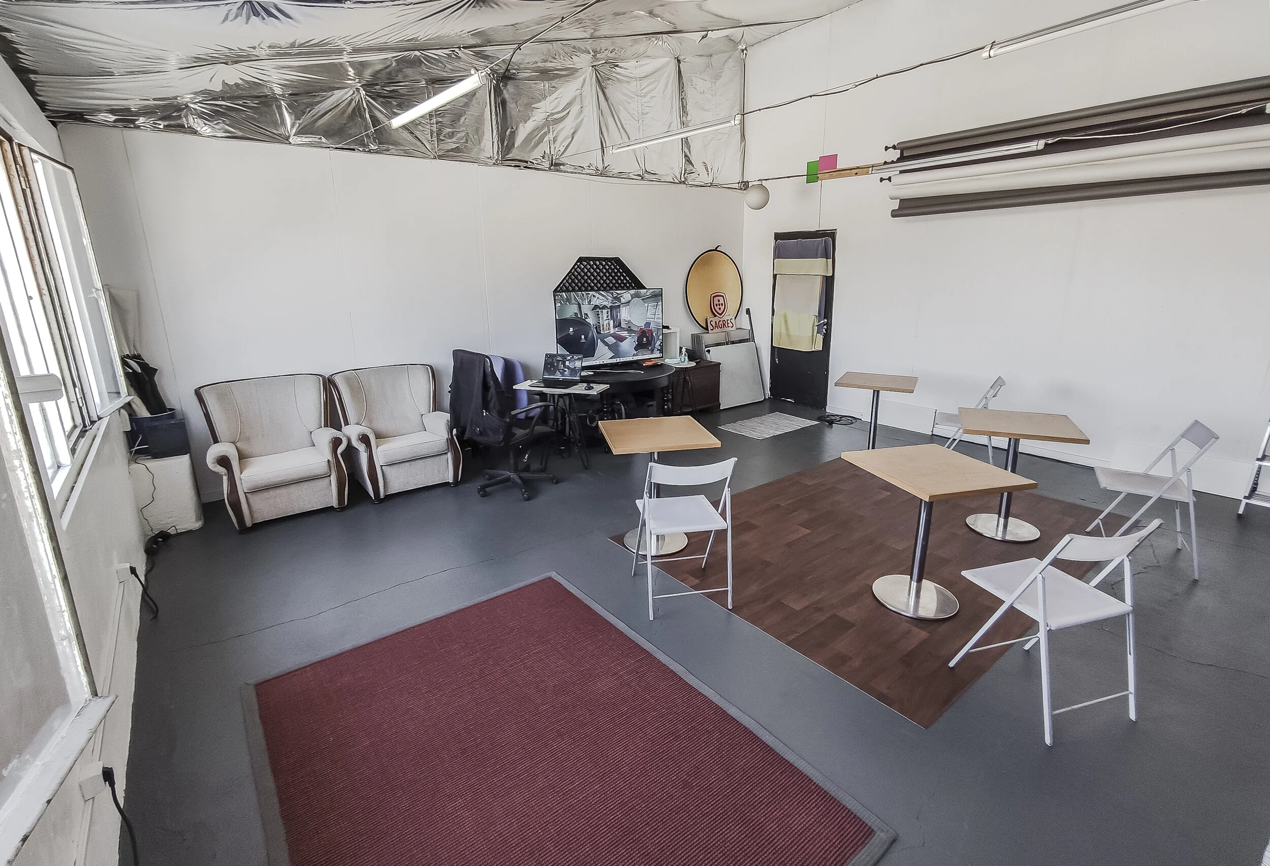 Iris Event Room003.jpg