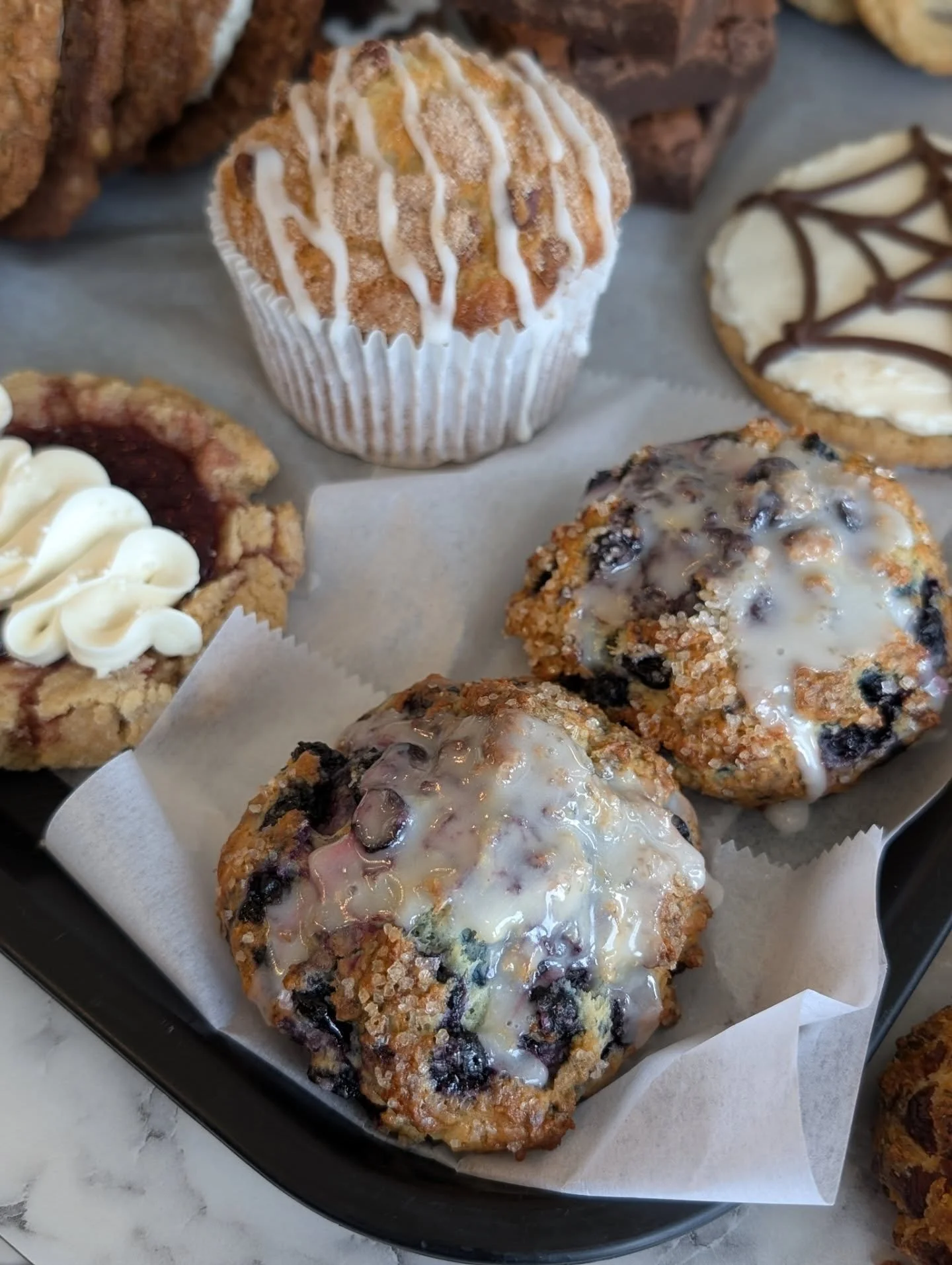 Happy Friday! { FLAVOR ALERT } - Apple Crumble is back!
&bull; Apple ice cream + house brown butter oat streusel &bull; 

And of course, bakery a plenty for the weekend --&gt;
&bull; scones: lemon blueberry &amp; Italian Stallion
&bull; Biscoff chees