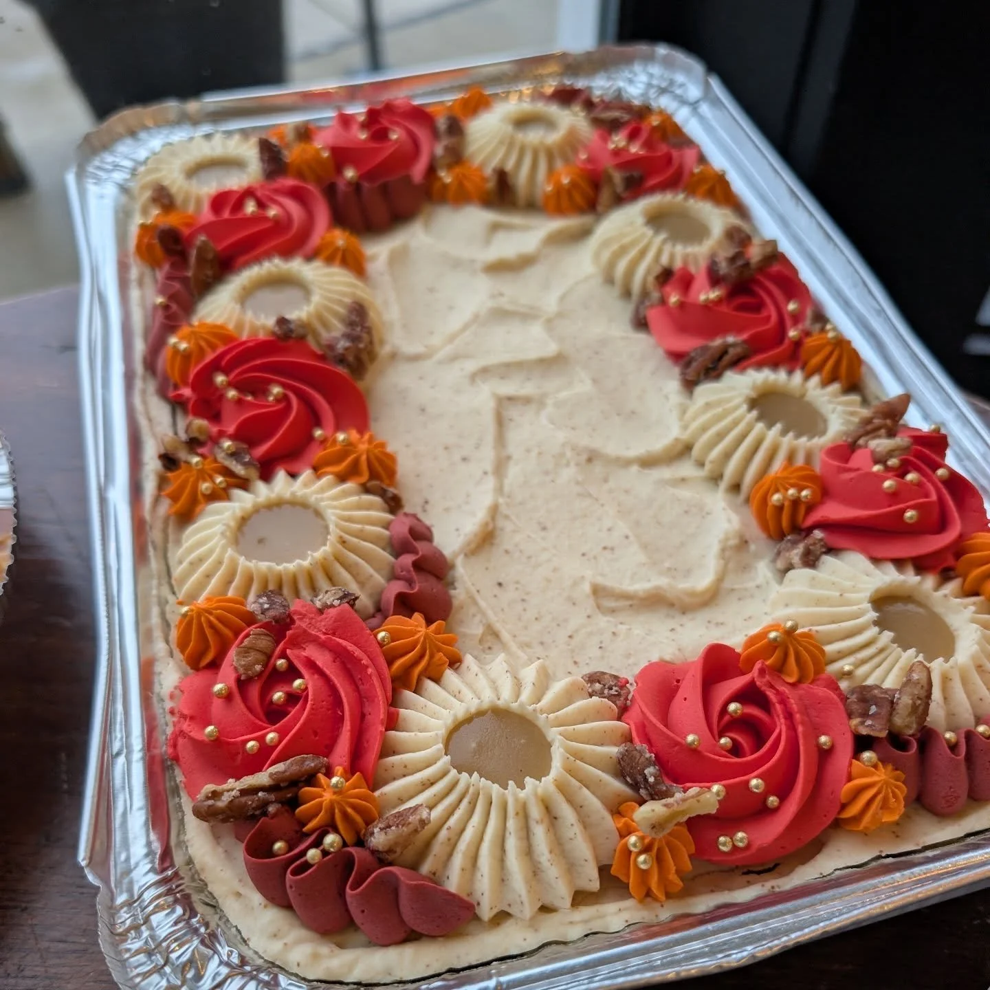 Your daily reminder to order for Thanksgiving! It's *next Thursday* if you didn't know.

Team spiced butterscotch pecan cake or team chocolate peanut butter cake?

Planning to have extras of the following the week of Thanksgiving while we prep:
- che