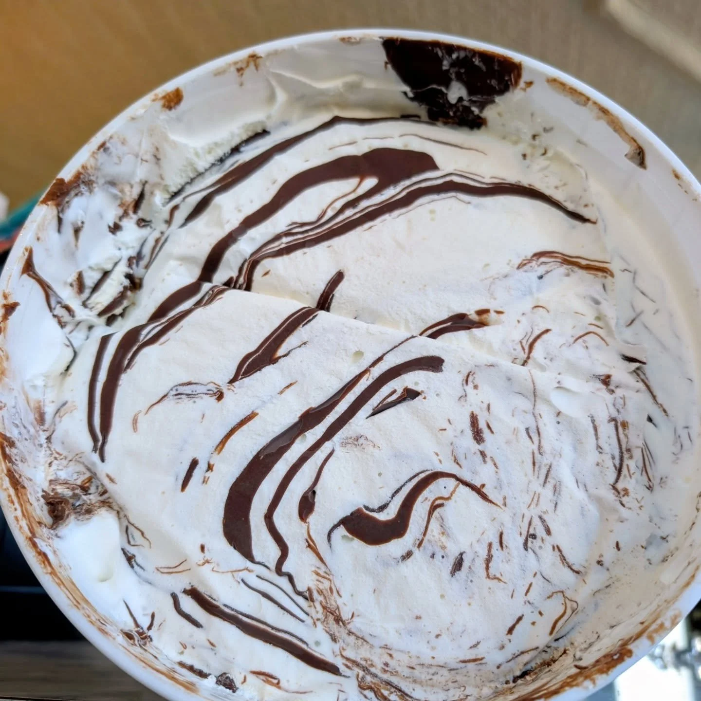 Meet your January friends...see you tomorrow at 1P!

🍦NUTELLA
sweet cream ice cream + Nutella streaks
🍦YELLOW SNOW
punchy lemon ice cream + house lemon curd streaks
🍦CABIN FEVER
maple ice cream + our toasted/buttered/salted pecans &amp; mini marsh