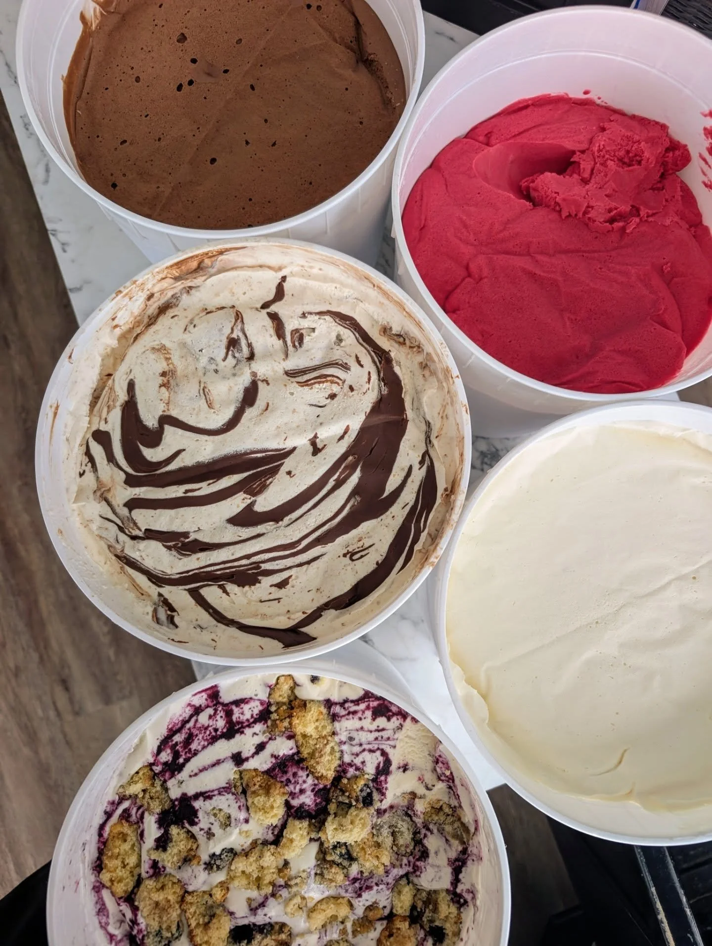 I can't wait a second longer. { FLAVORS ALERT } - 5️⃣ new flavors for this weekend!

BLUEBERRY MUFFIN - Mexican vanilla ice cream + house blueberry jam streaks &amp; our blueberry muffin chunks mixed throughout

CEREAL MILK - literally cereal milk ic