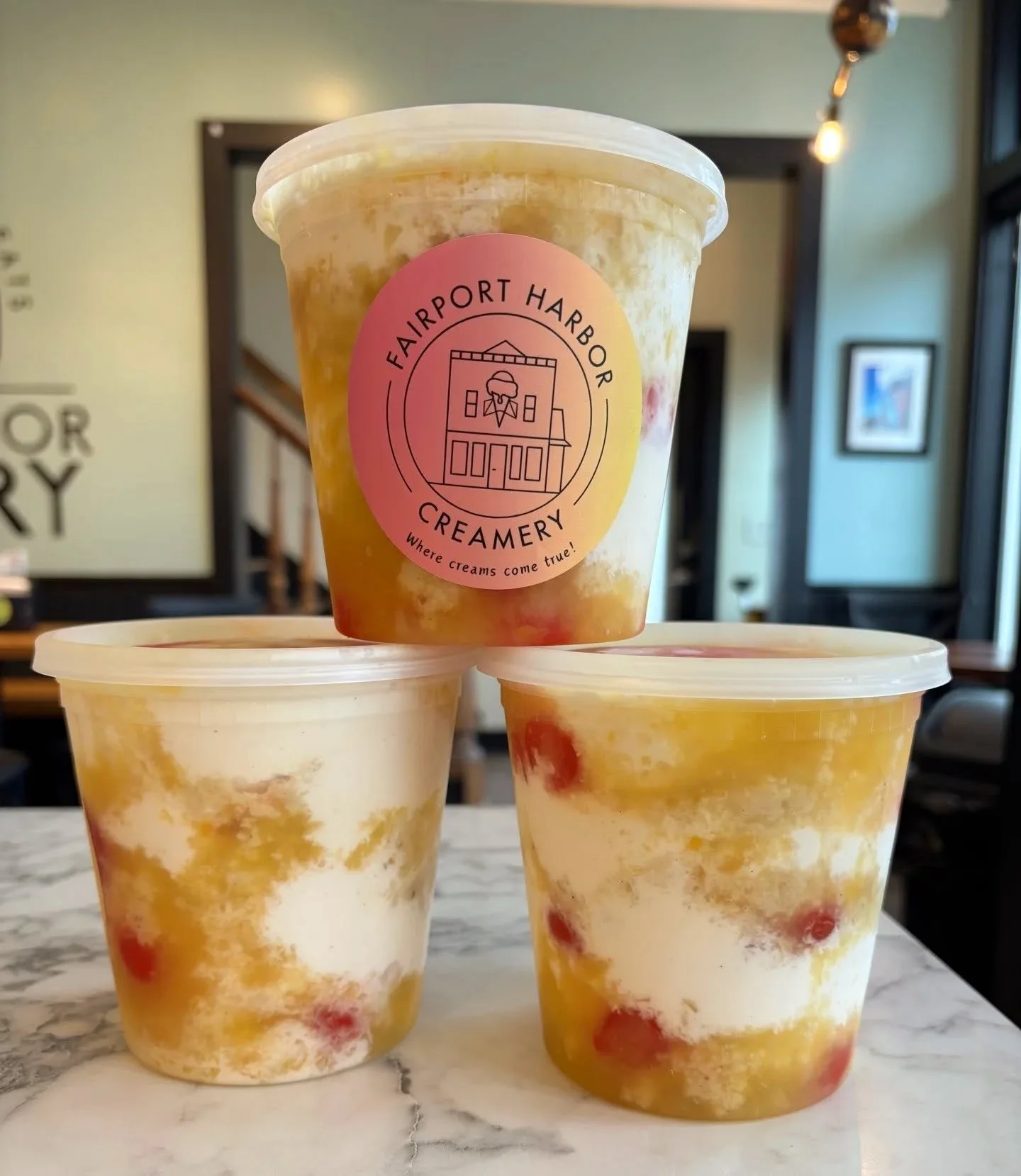 A little gloomy... so let's brighten it up!

Pineapple Upside Down Cake 24ozer!
&bull; layers of vanilla bean ice cream, house pineapple jam, our brown butter cake crumbles, &amp;  maraschino cherries &bull;

We love a little treat ❤️.
APRIL
📍202 Th