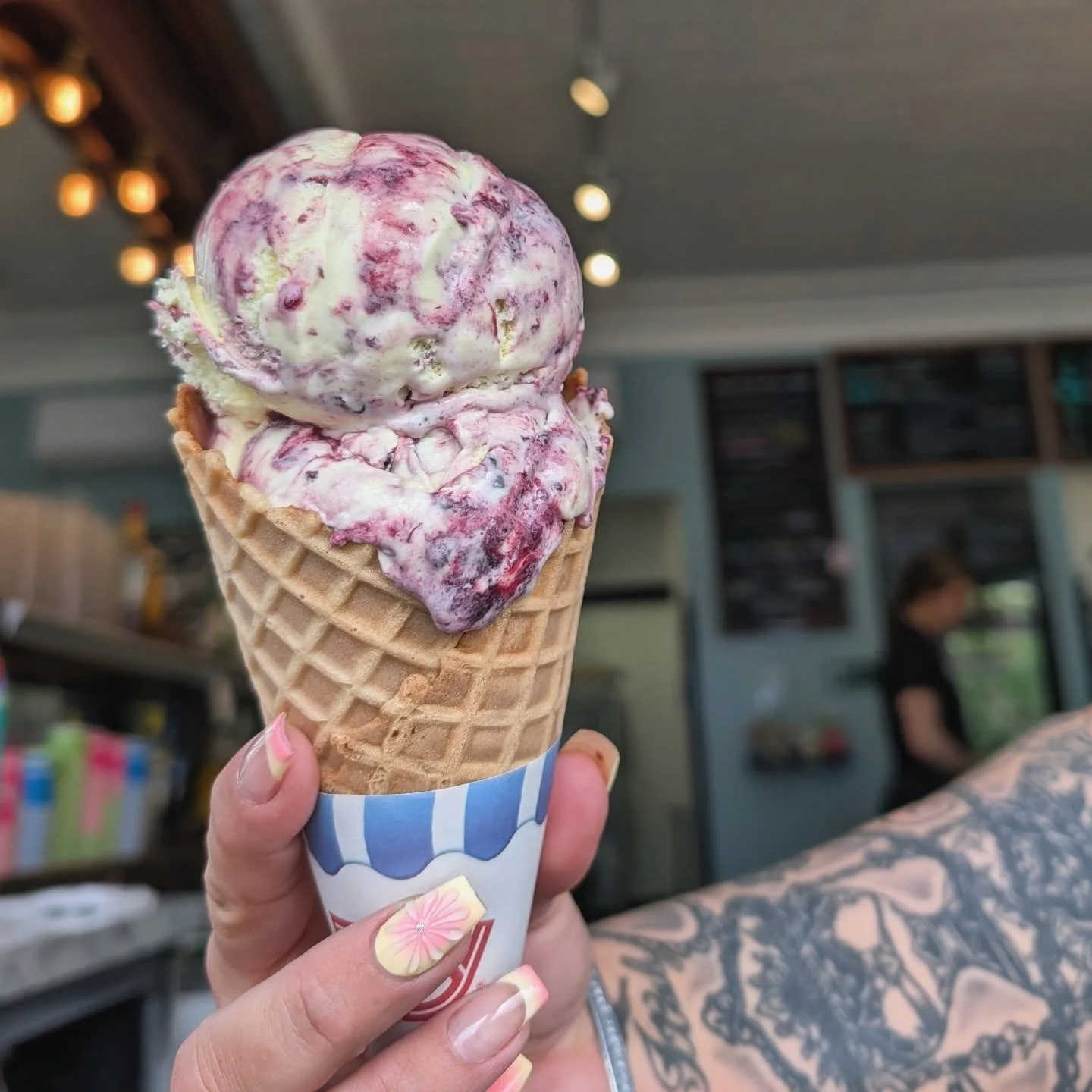 Are we loving lemon blackberry?!
It's looking like a great day to come and try it (finally☀️). 

CURRENT HOURS:
📍202 The Creamery &bull; 12-830 Mon-Thurs&nbsp; &bull;&nbsp; 12-9, Fri-Sun&nbsp;
⛳Mini Golf course is open whenever the weather is right,