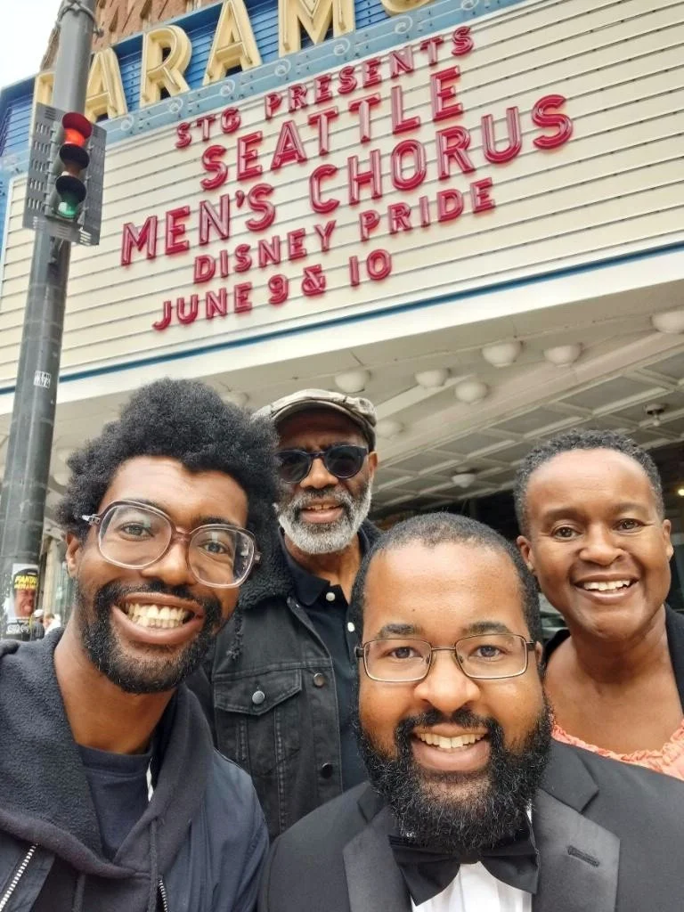 SMC - Orgulho de 2023 com a família.jpg