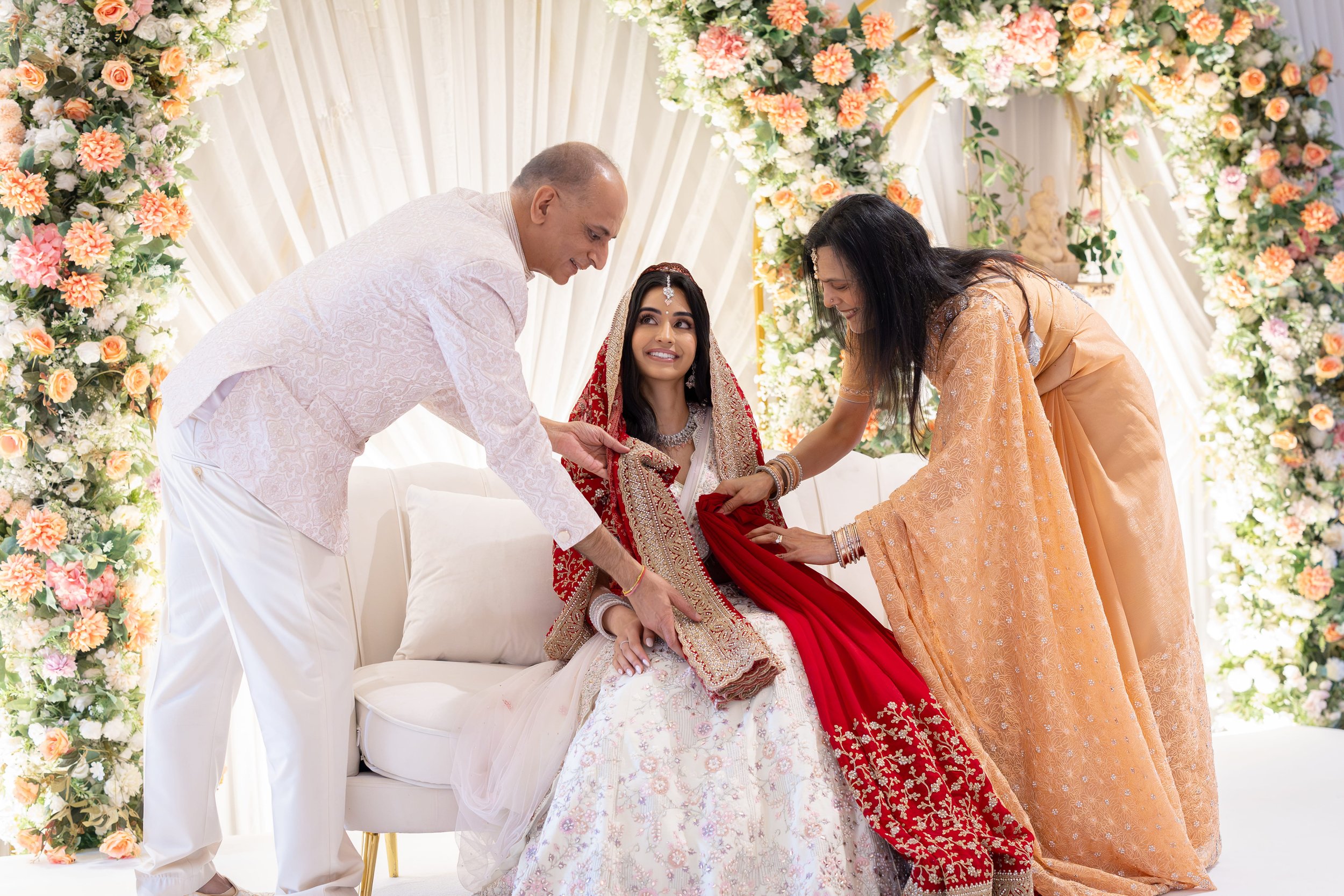 SHREEYA & NEIL (12 of 14).jpg