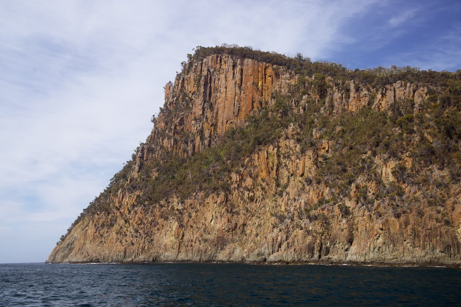 Huge Sea Cliffs at Bruny Island