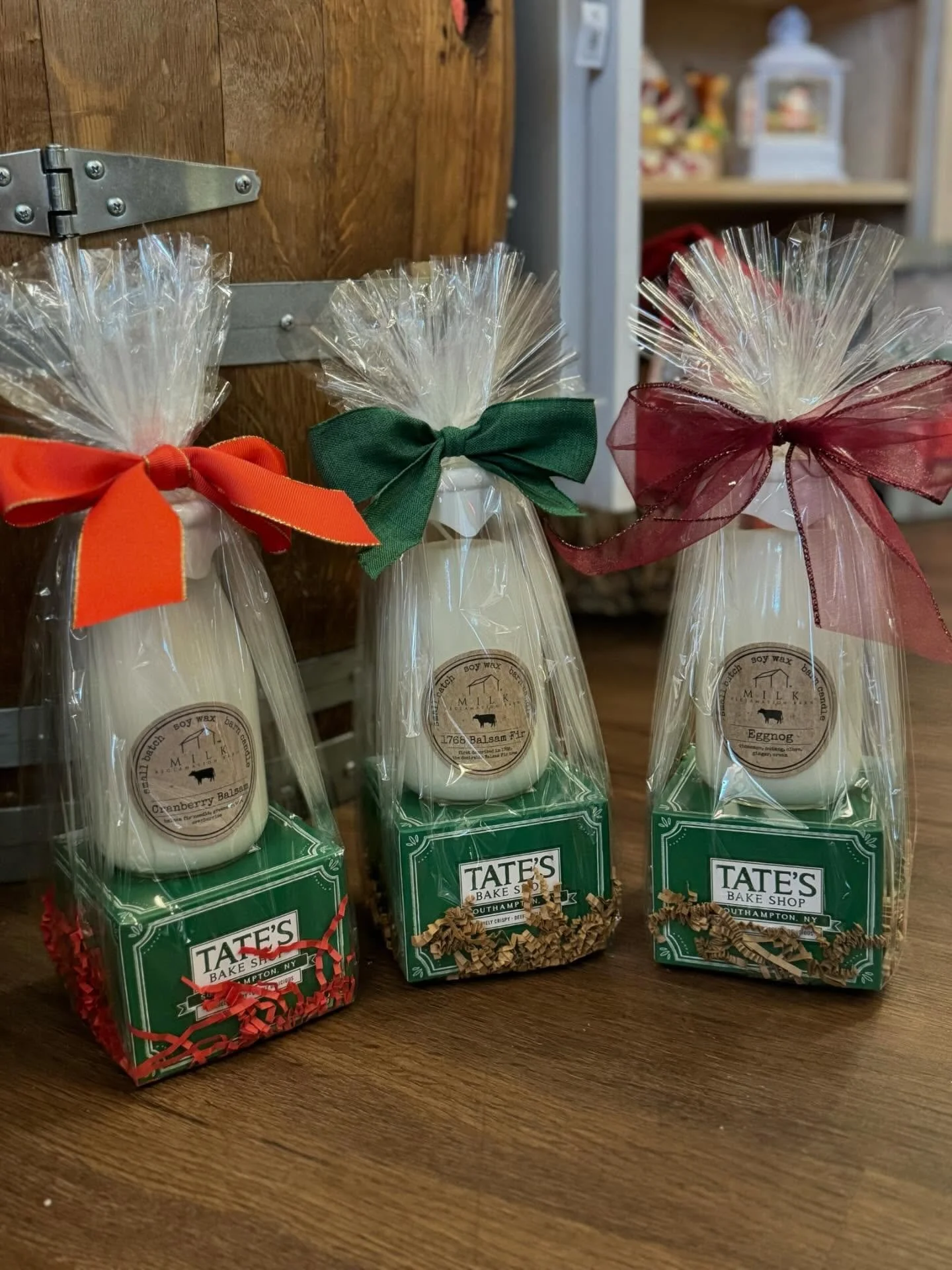 Need the perfect gift but struggling what to get? Look no further with our pre wrapped gifts! 

Classic Milk N&rsquo; cookies gift set, packaged with REAL @tatesbakeshop cookies inside!🍪

NEW Zip Code serving boards, *custom town orders available!*?