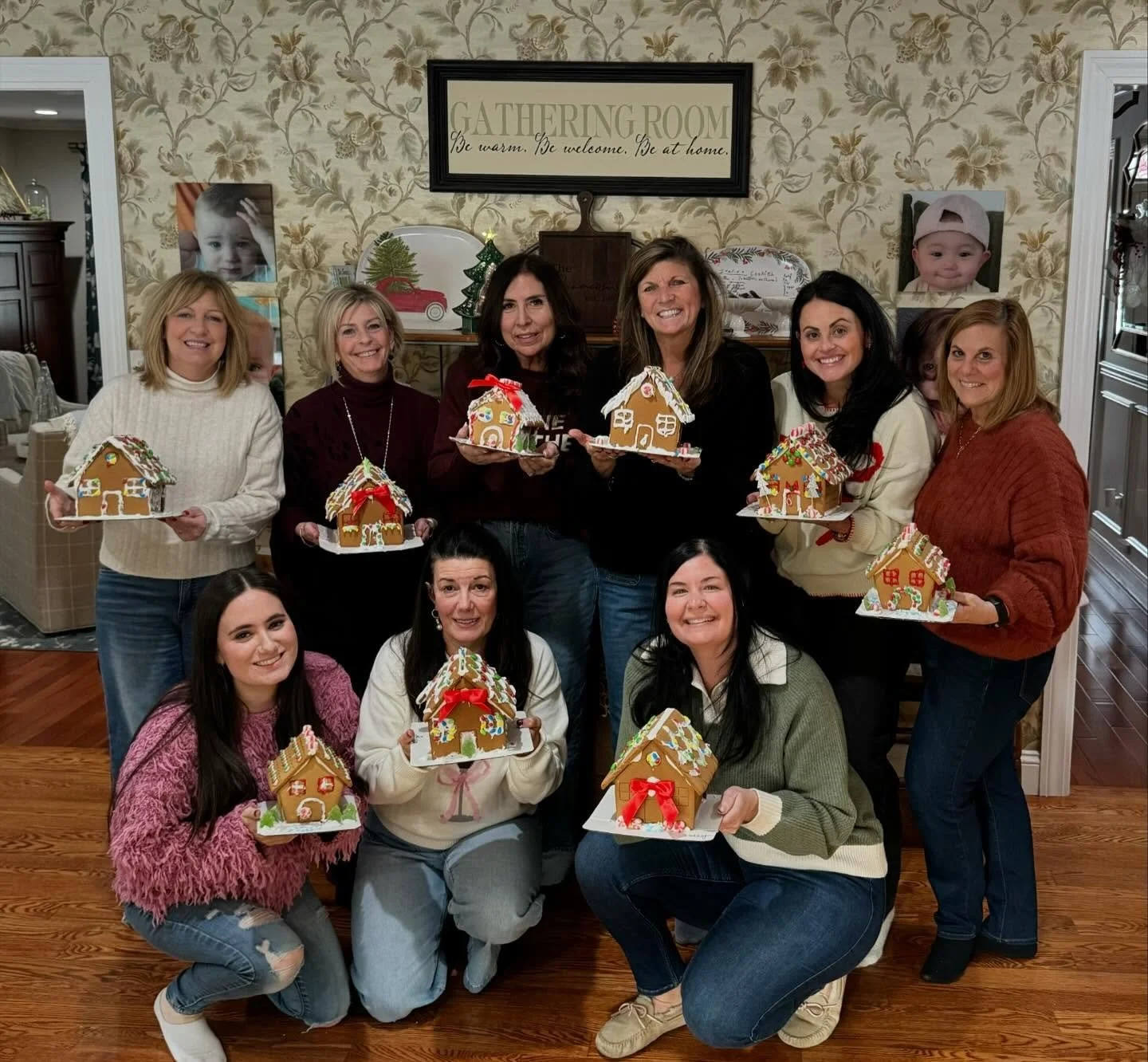 What a lovely Monday off with our Back in Time girls! Christmas lunch hosted by Lisa and we decorated gingerbread houses! And celebrated Karen &amp; Denise&rsquo;s birthday! We truly have the best staff❤️

Go vote on our stories which gingerbread hou