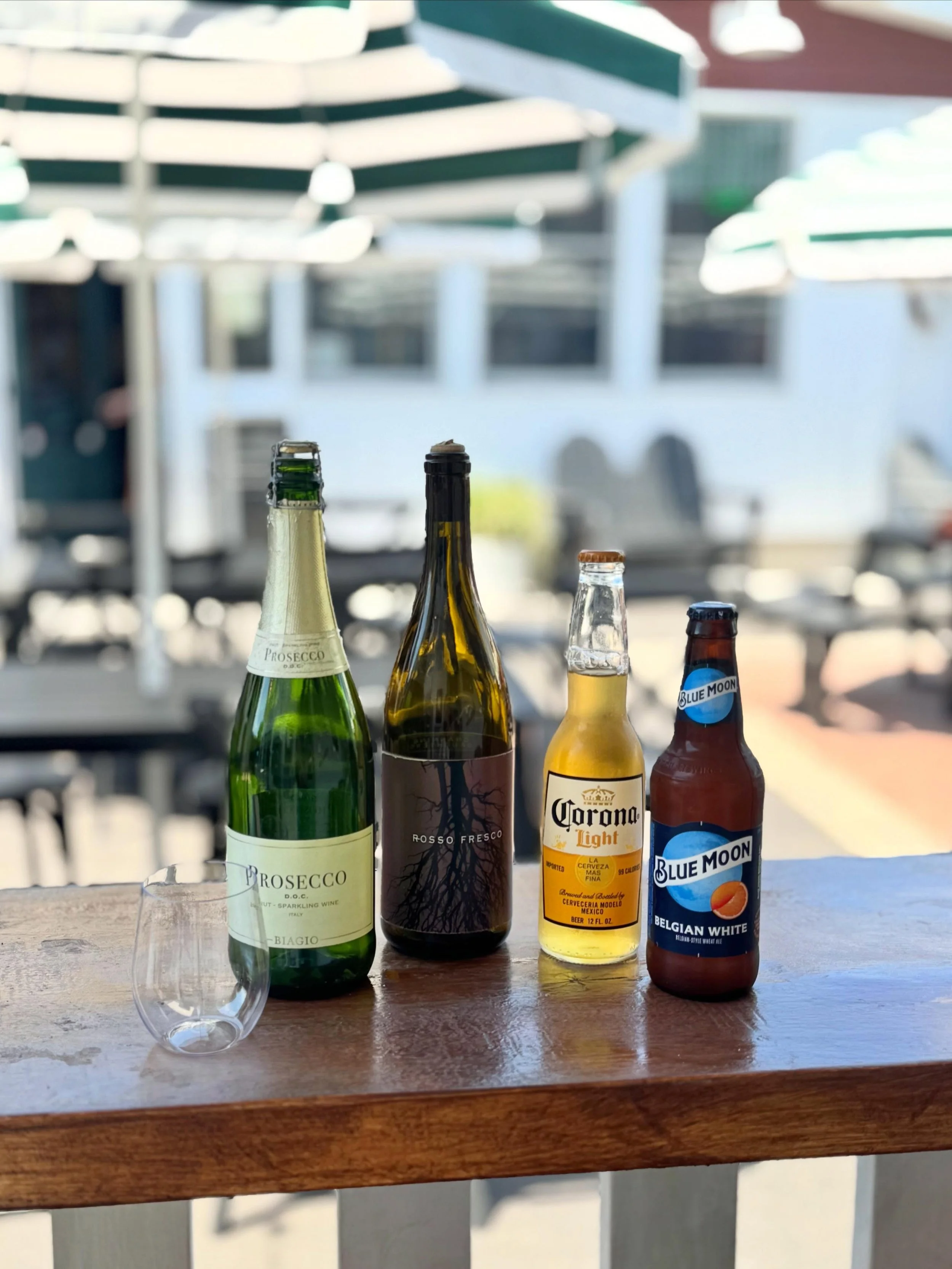 🎶Wet Your Whistle Saturdays starts TODAY! 🍻
Join us from 12&ndash;3 PM for an afternoon of shopping, sipping, eating, and live music!

🎤 Live music by Felicia
🍕 Fresh pizza by @carbonaropizzaco 
🛍️ Shop your favorites at Back in Time
🍹 Enjoy a 