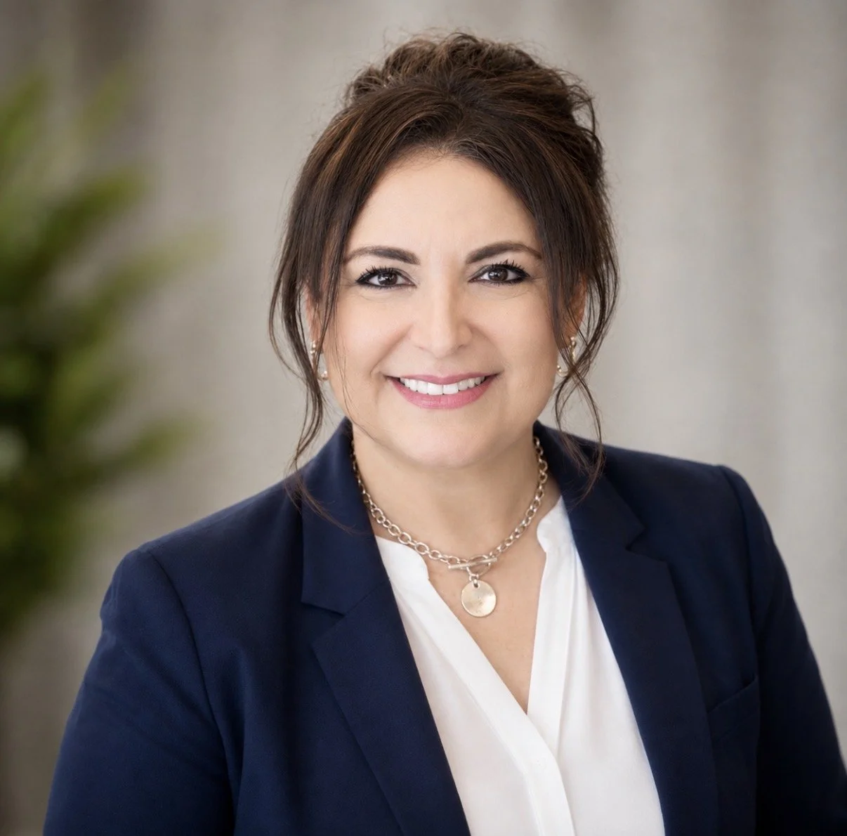 Diana Sáenz, Ph.D. Executive Director Alliance Française d’Austin