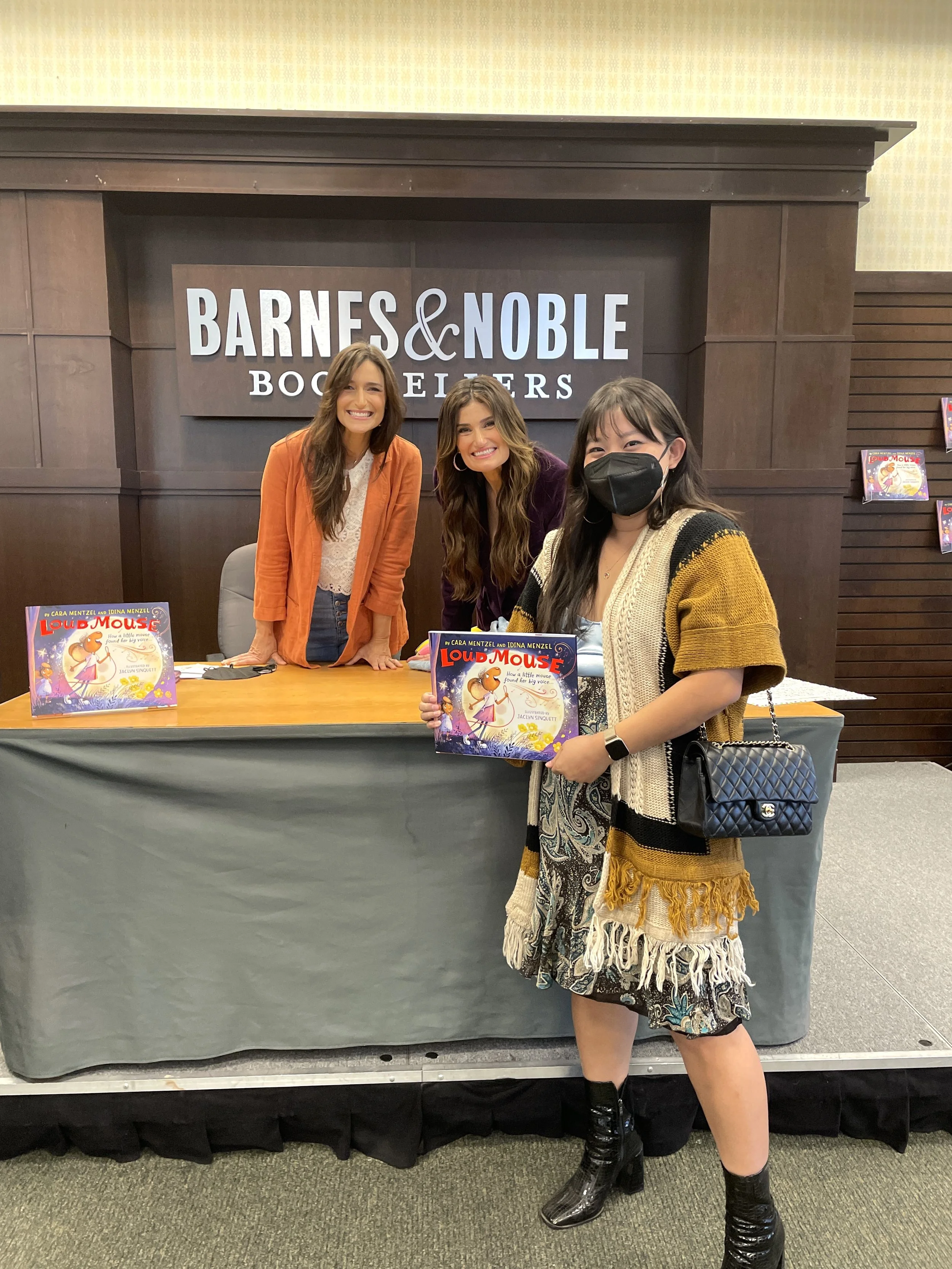 Meeting Idina Menzel + Cara Mentzel for Their New Book "Loud Mouse"