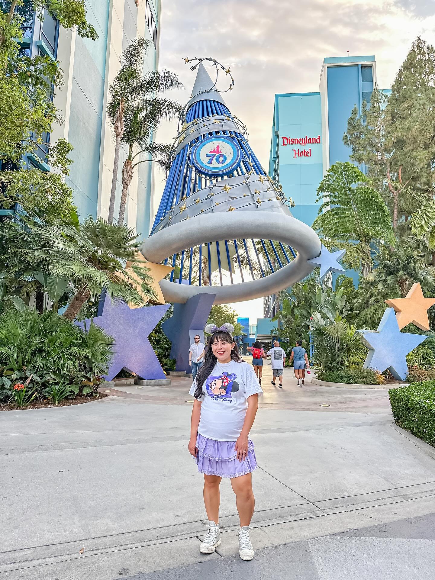 does anyone else remember club disney from the late 90s or is it just me? 🙆🏻&zwj;♀️

my dad used to take my sister and i to club disney every weekend (which if you&rsquo;ve never heard of it, was kind of like the disney version of chuck e. cheese).