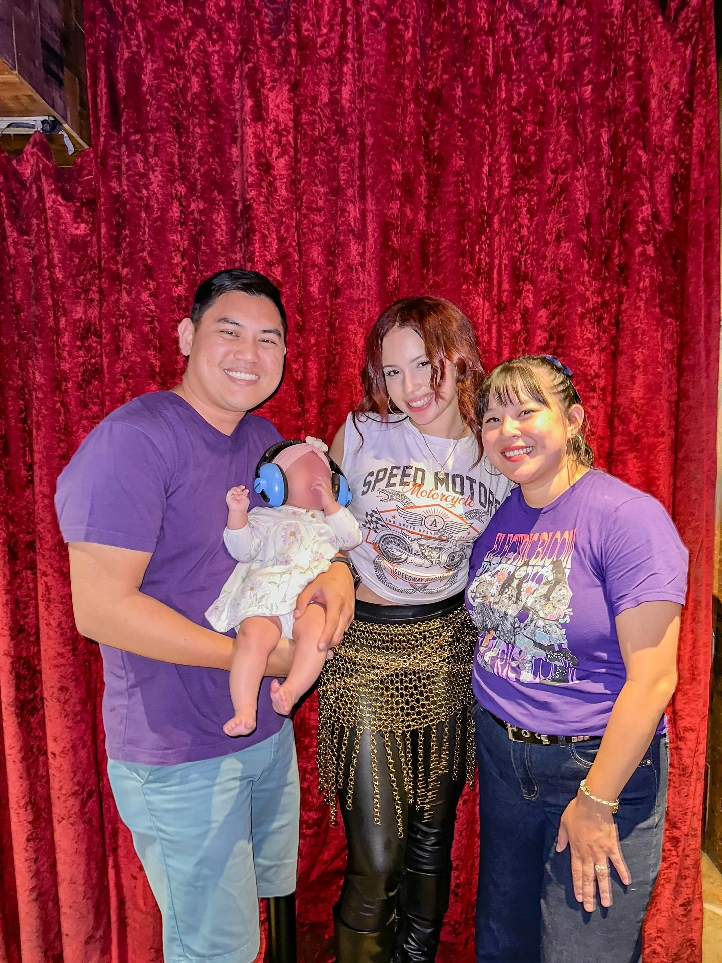 @carmen.bsanchez you are a star!!! ⭐️ 
so happy that baby L’s first concert was getting to see your first live show in LA! your voice and stage presence are incredible, but what we love even more about you is that you are truly so kind 🥹
we