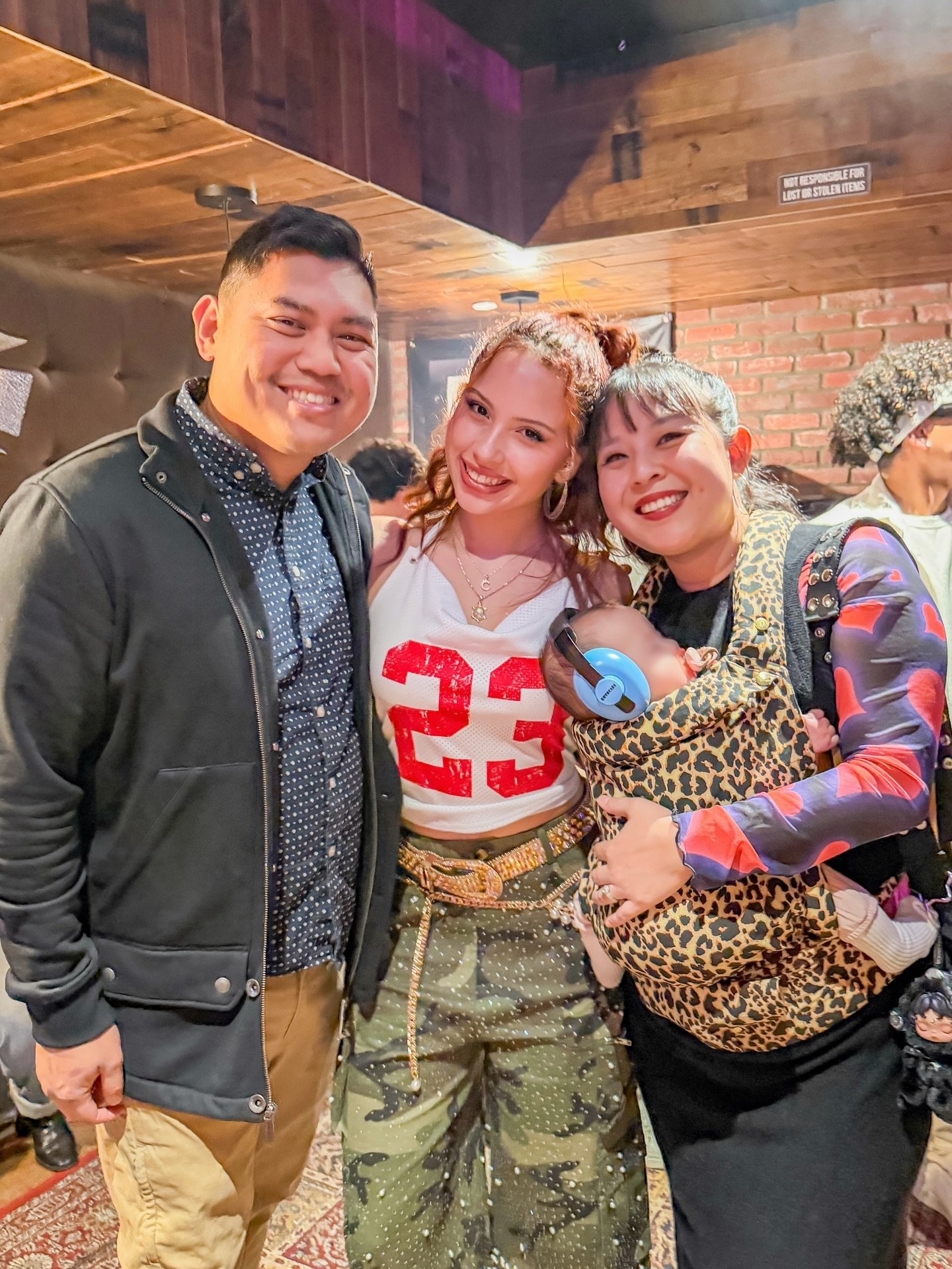 we love you @carmen.bsanchez! ❤️

thank you for another amazing show last night and for being the sweetest gem! so grateful that baby L gets to look up to you 🥹

can&rsquo;t wait to see what&rsquo;s in store for you in the coming year! see you in 20