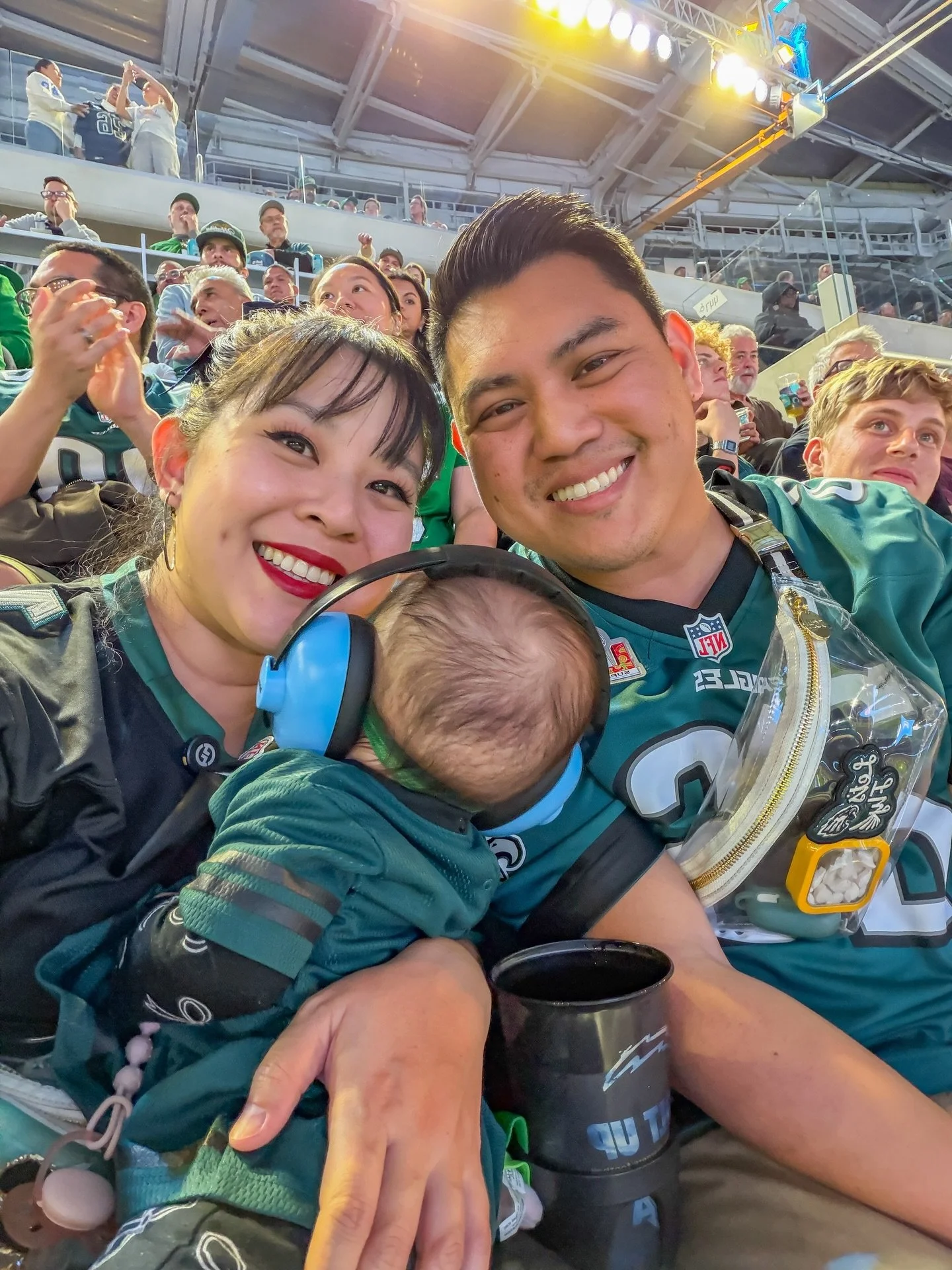 starting baby L&rsquo;s sports education early with her first @philadelphiaeagles game 🦅

#PhiladelphiaEagles #FlyEaglesFly #GoBirds