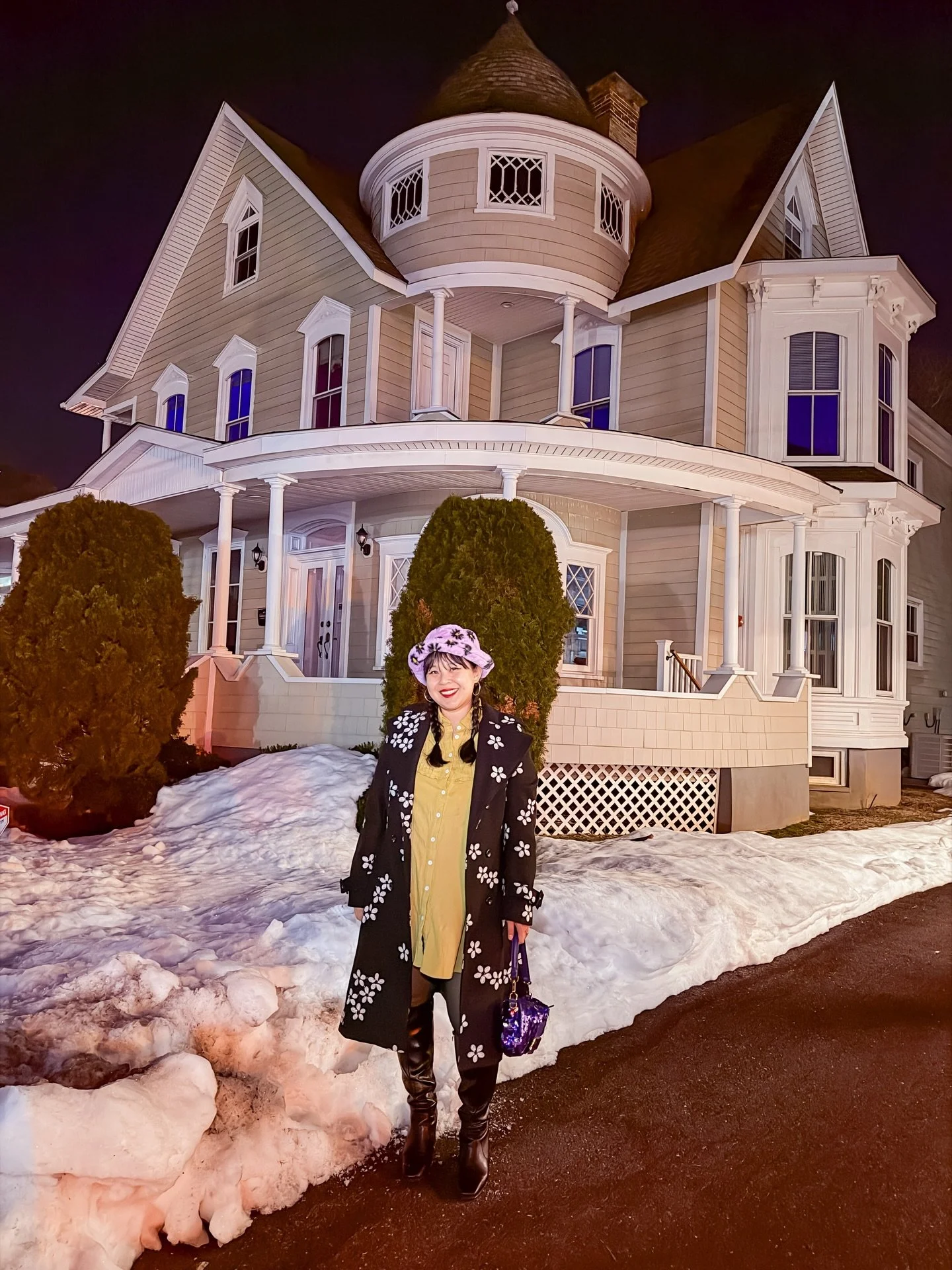 i have to be a witch, i have to be a mortal, i have to be a teenager and i have to be a girl all at the same time 🐈&zwj;⬛

while we were in new jersey visiting family, i noticed that the houses around the neighborhood looked like the one in sabrina 