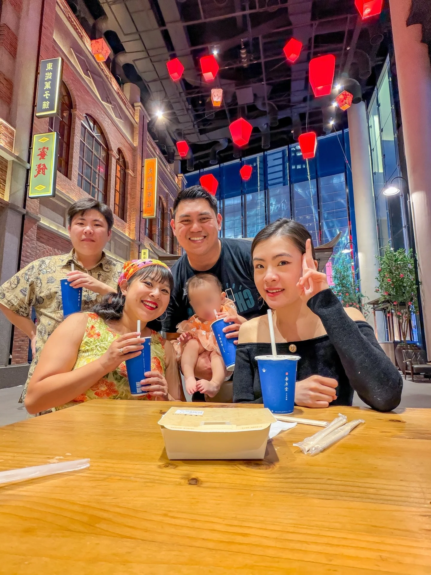 take me back to love to a place where i come from, where i belong ❤️

after landing in taipei around 5am, we had a very full first day and somehow beat our jet lag - i still can&rsquo;t believe we were able to stay awake until 10pm 😅
 
our itinerary