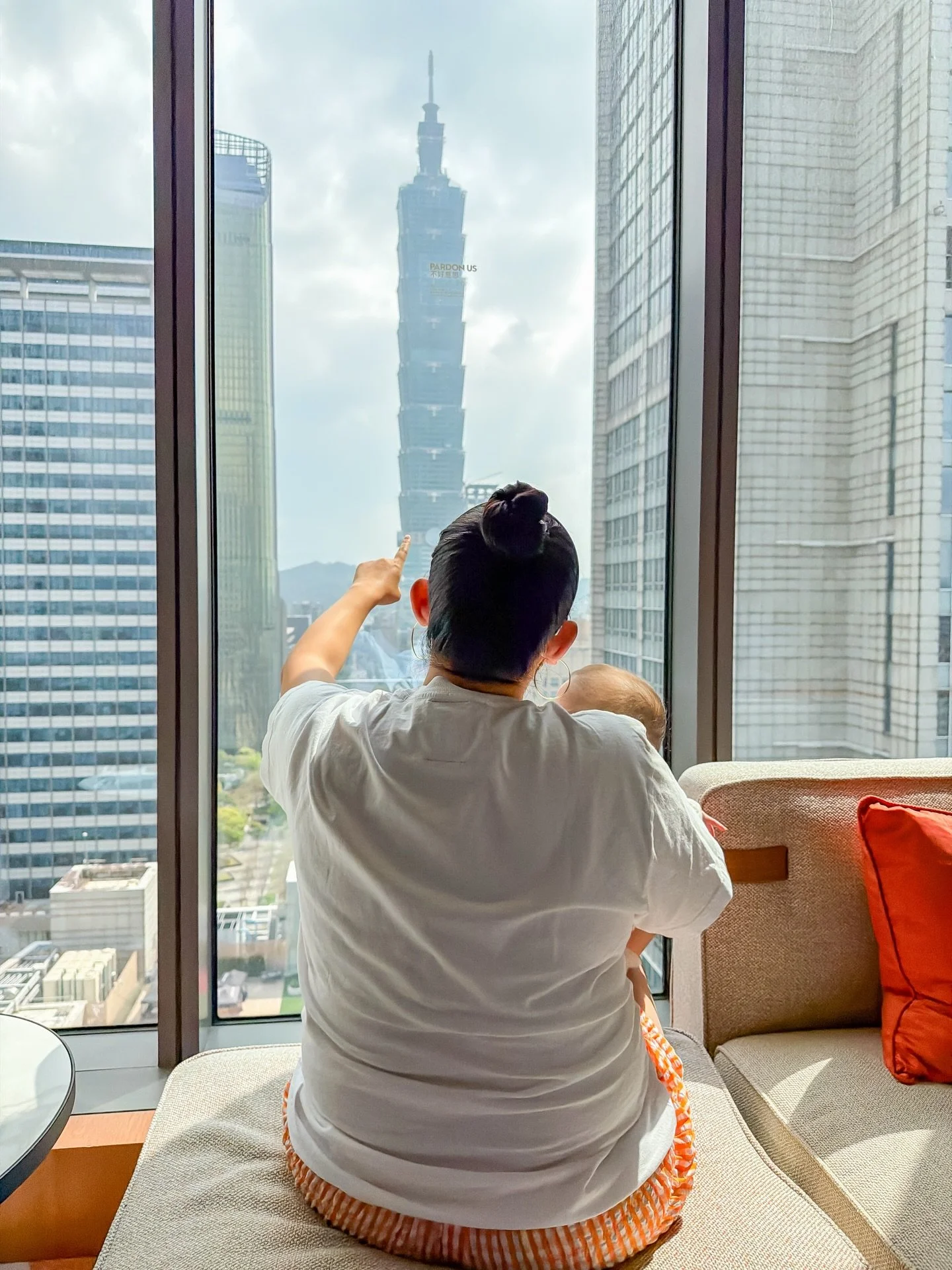 i guess you can say i have a taipei personality 🇹🇼

we spent the morning checking out the ximending area which had a sanrio themed @7eleven - the entire store was so cute! we then went back to our hotel where i got to decompress with a 60 min massa