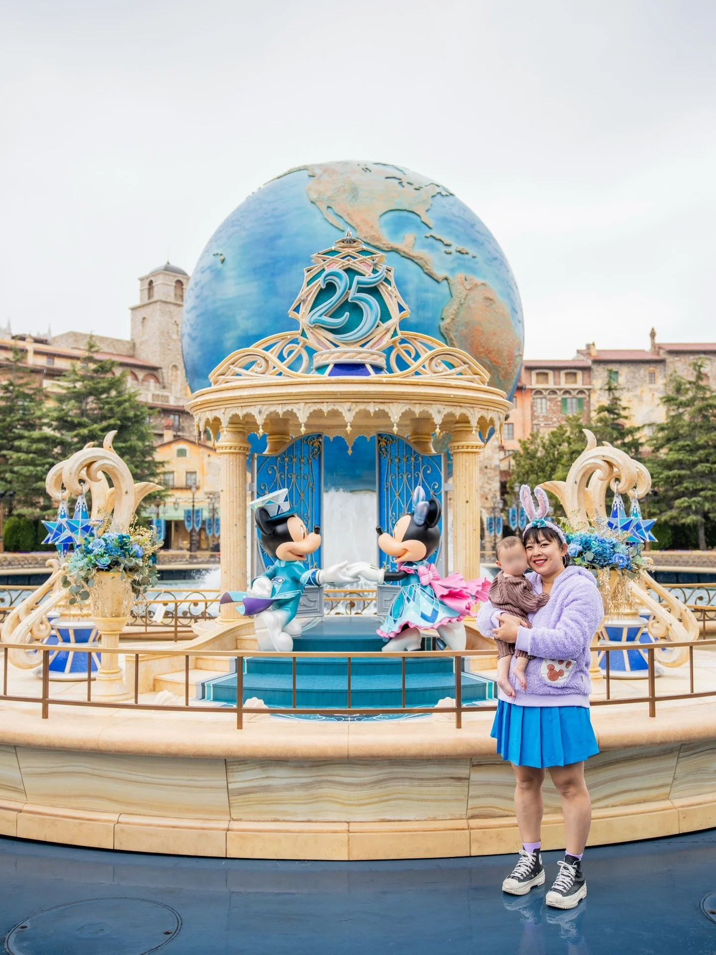 HAPPY 25TH ANNIVERSARY TOKYO DISNEYSEA! 🌏

while we&rsquo;re about a month early for the @tokyodisneyresort_official sparkling jubilee to start, we were lucky to see some of the decor already up around the park! 🩵

we kicked the day off with happy 